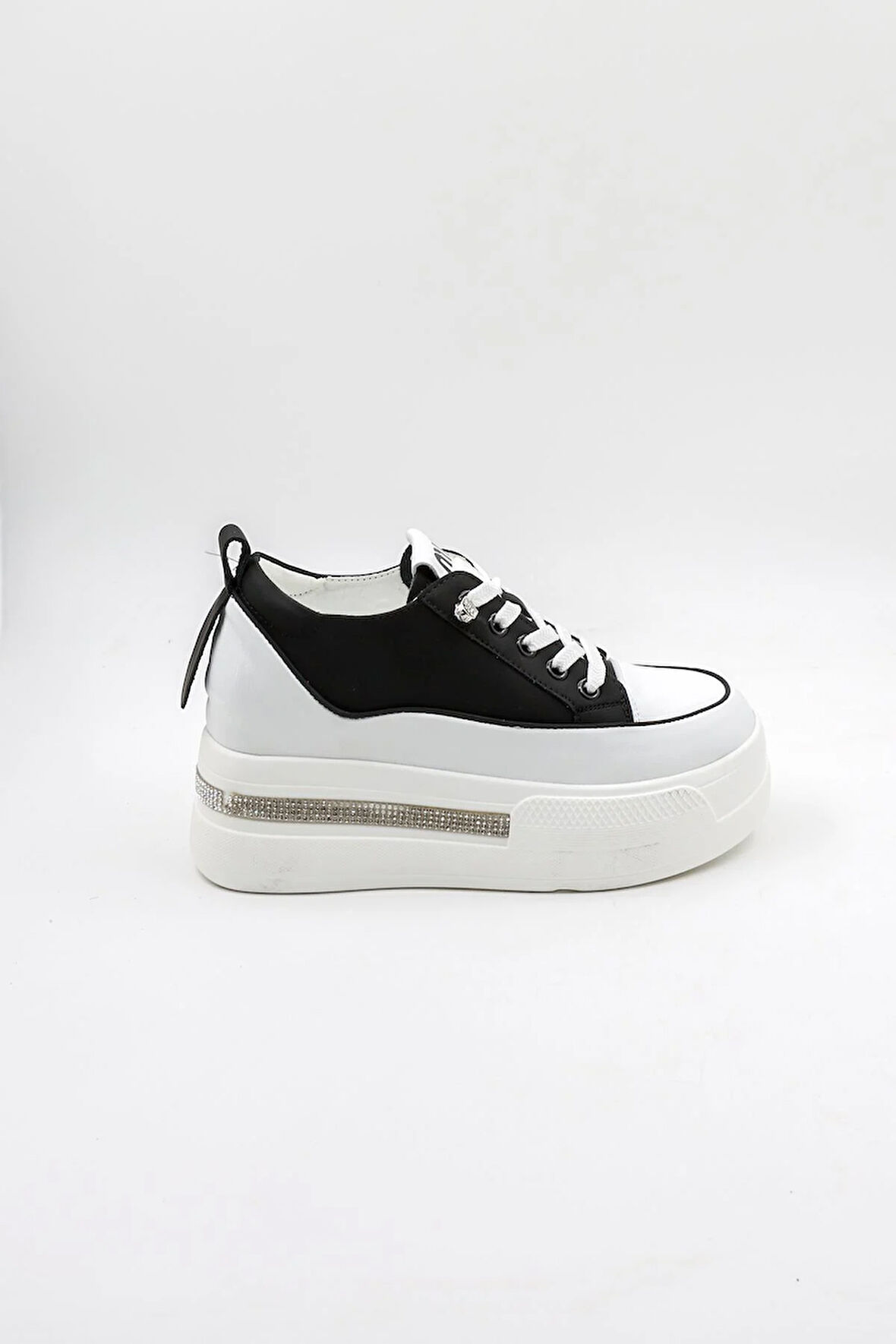 Kriste Bell Bağcıklı Taş Detaylı Yüksel Taban Kadın Spor Ayakkabı K25 0075 - Siyah