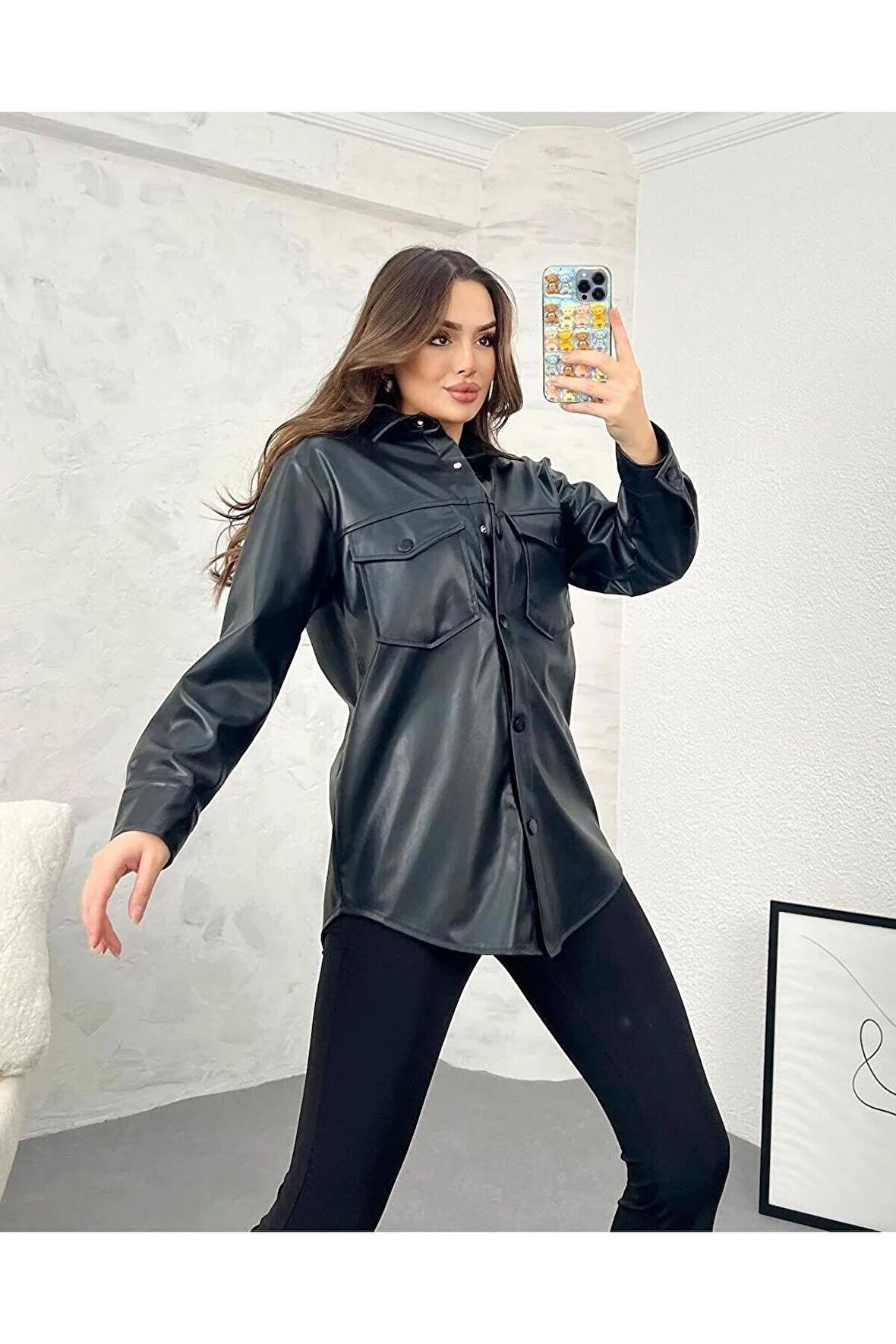 Kadın Siyah Apoletli Crop Deri Ceket