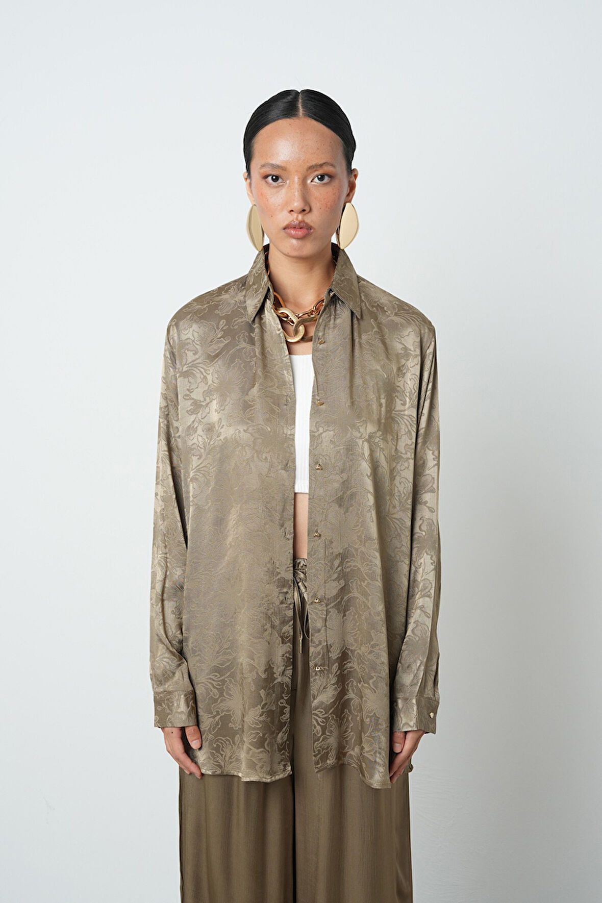 Kadın Haki Renk Desenli Oversize Kesim Tesettür Gömlek