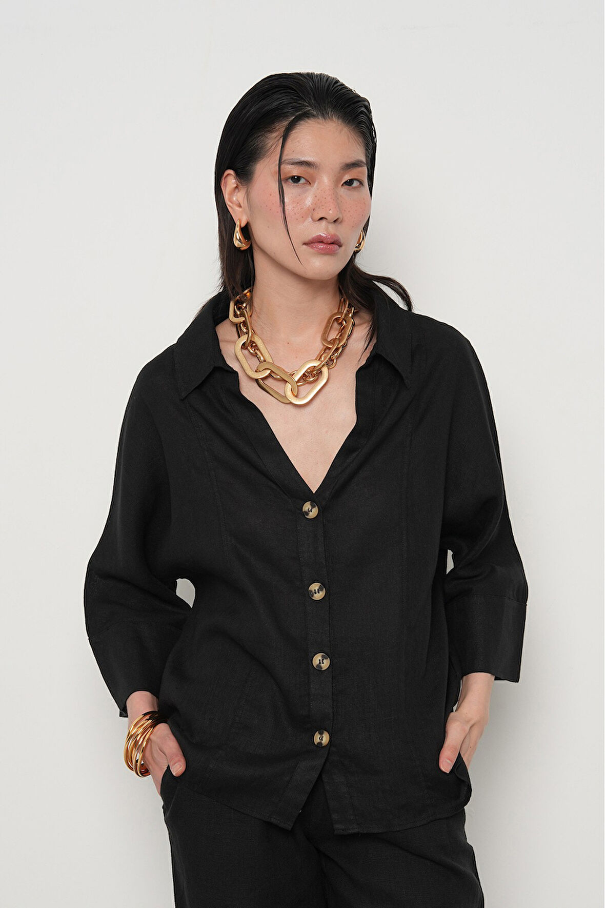 KADIN %100 KETEN V YAKA DÜZ RENK GÖMLEK