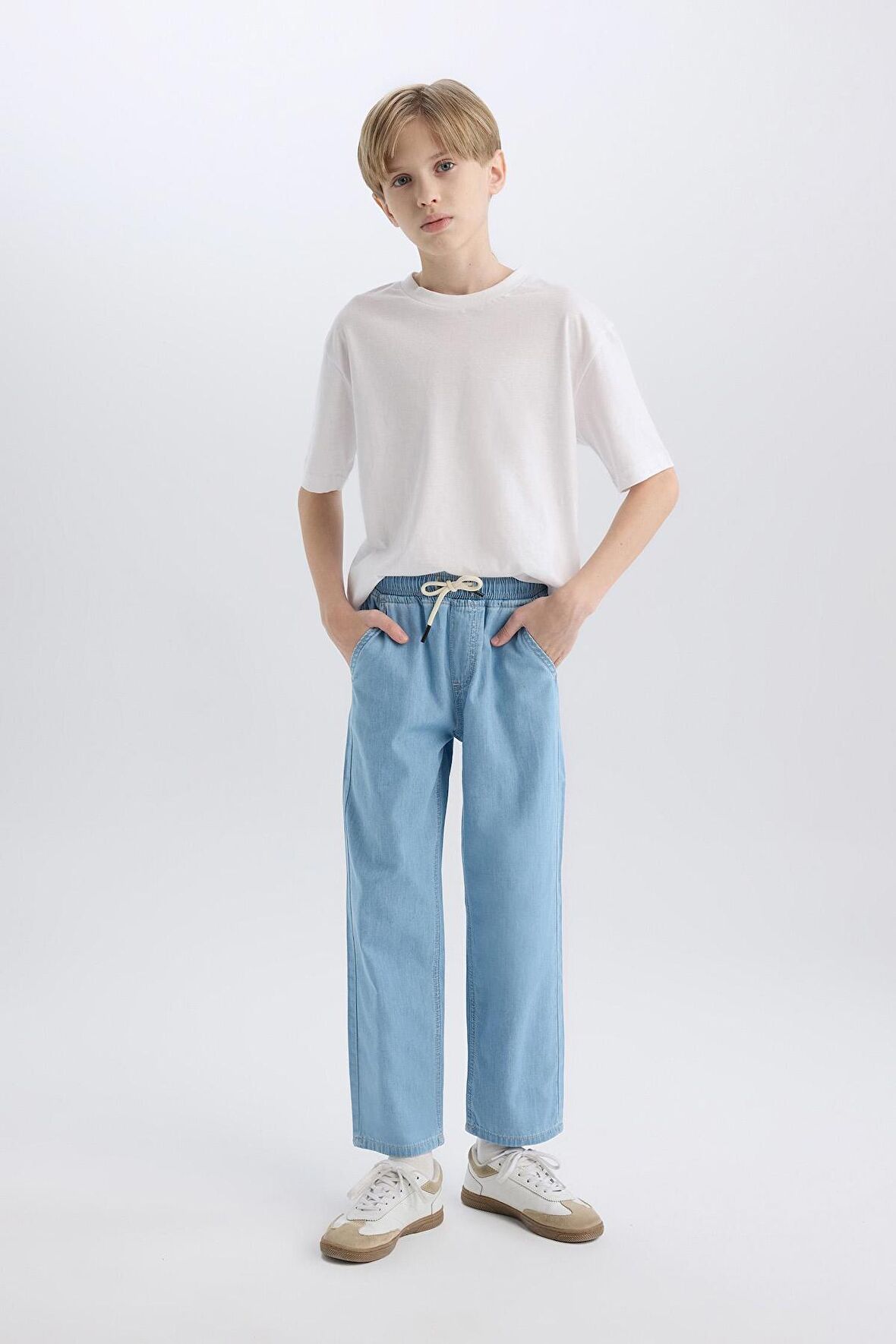 DeFacto Erkek Çocuk Straight Fit Düz Paça Basic Düz Jean Pantolon B5740A825SMNM39