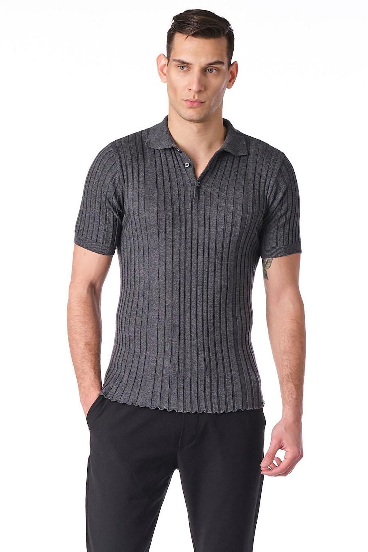 Erkek Polo Yaka Düğmeli Pamuklu Fitilli Triko Kısa Kollu T-Shirt