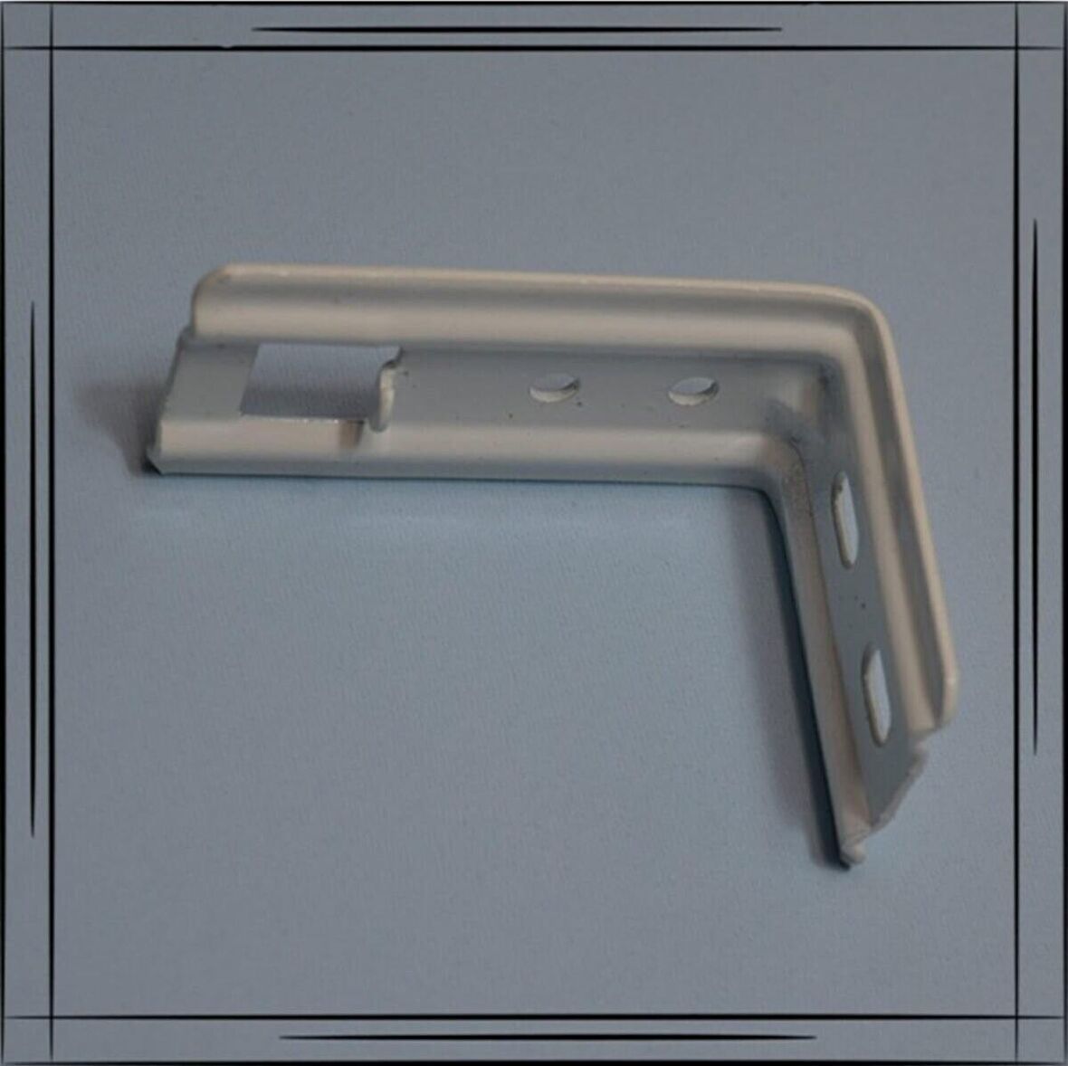 NİVEMESHOME AYAK TIRNAKLI ZEBRA PERDE DUVAR MONTAJ APARATI BOYALI L AYAK 10 CM