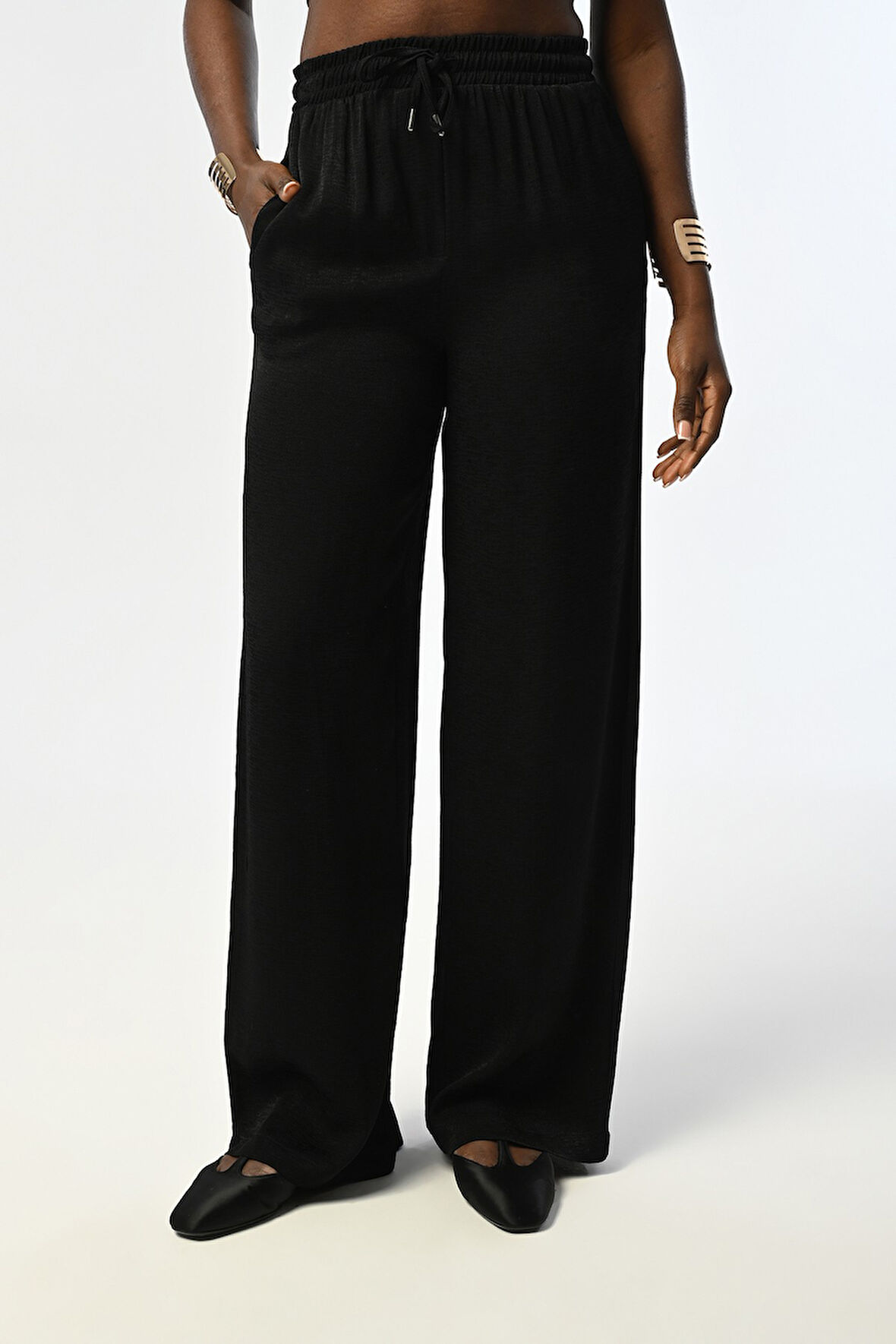 KADIN BELİ LASTİKLİ BOL PAÇA DESENLİ SİYAH RENK PANTOLON