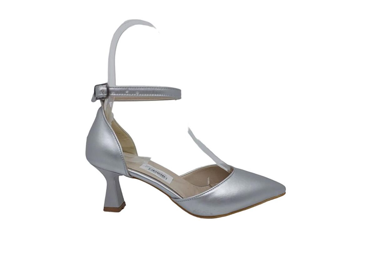 Zerhan 0101 Kadın Siyah Bilekten Bantlı Sivri Burun Kadeh Topuk Ayakkabı