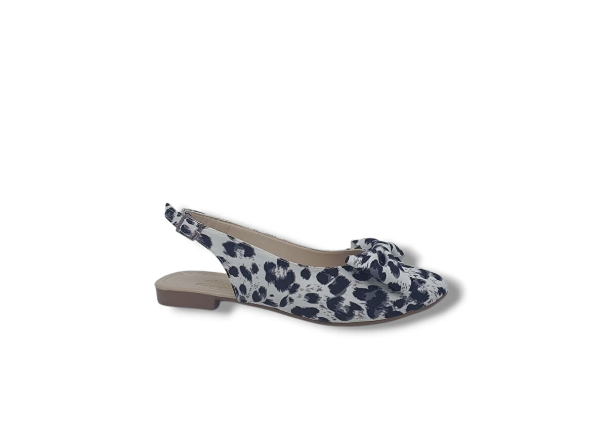 Zerhan 200 Kadın Beyaz Fiyonklu Leopar Desenli Arkası Açık Babet  Ayakkabı