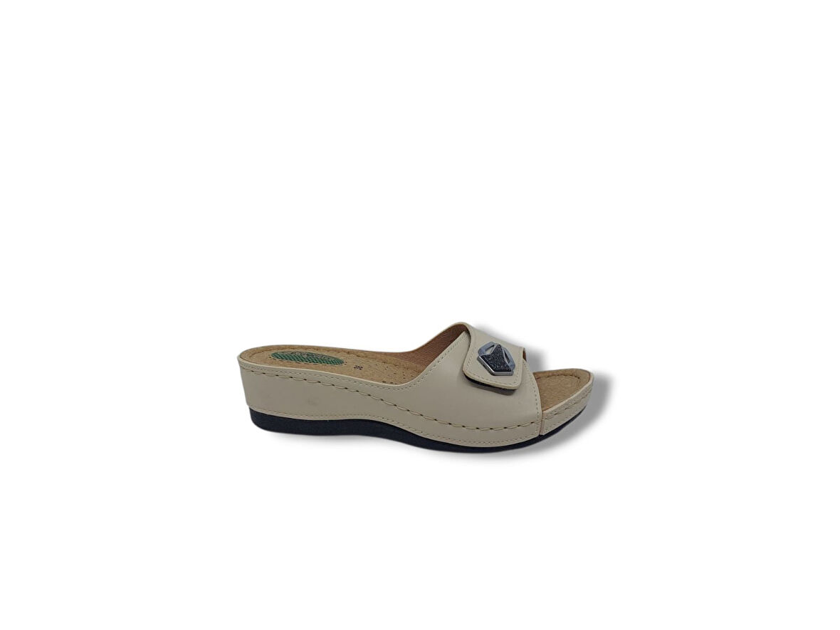 Elegance 12 Kadın Krem Tokalı Cırt Cırtlı Terlik