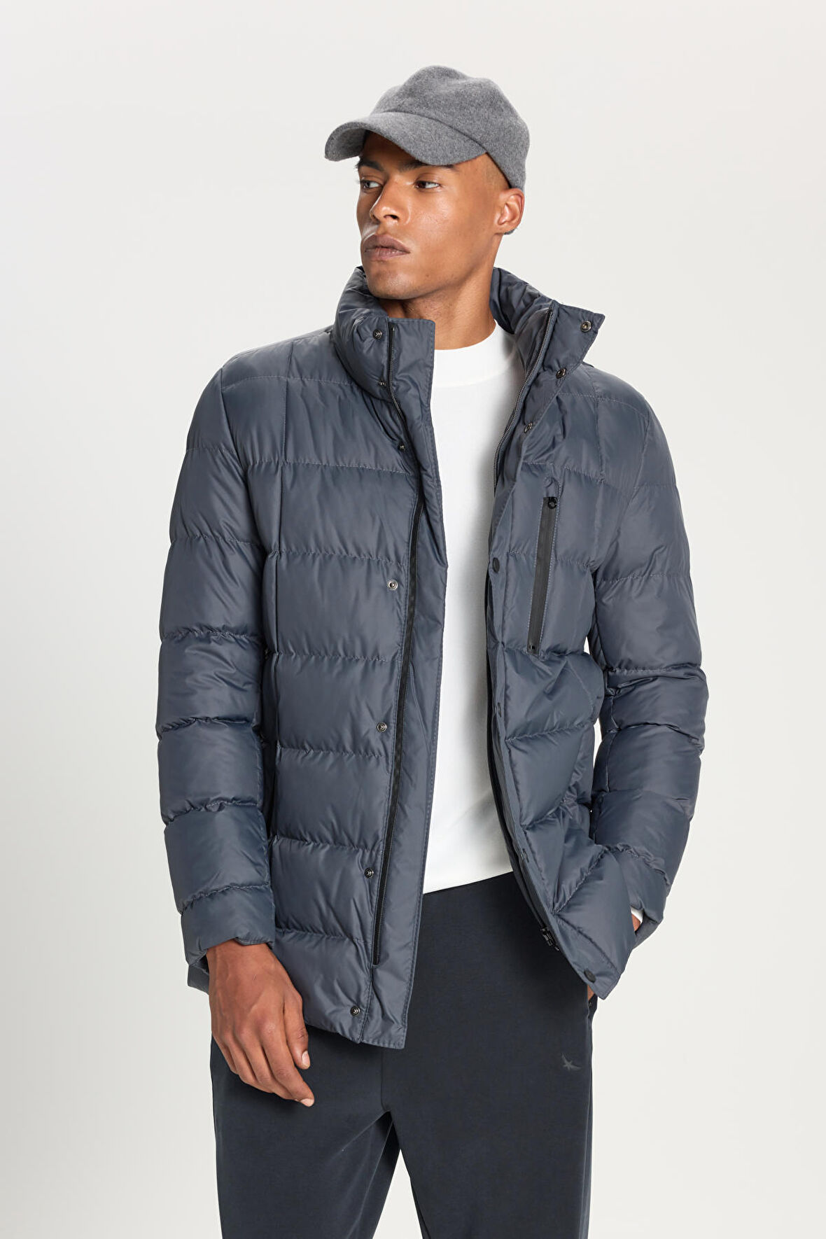 Standart Fit Normal Kesim Dik Yaka Yan Cepli Mont