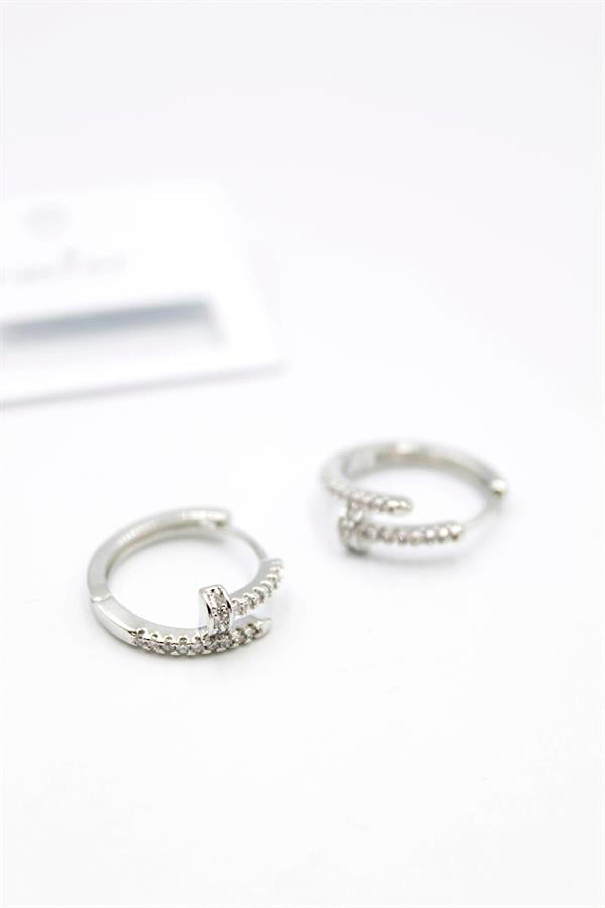 Taşlı Çivi Küpe - Gümüş