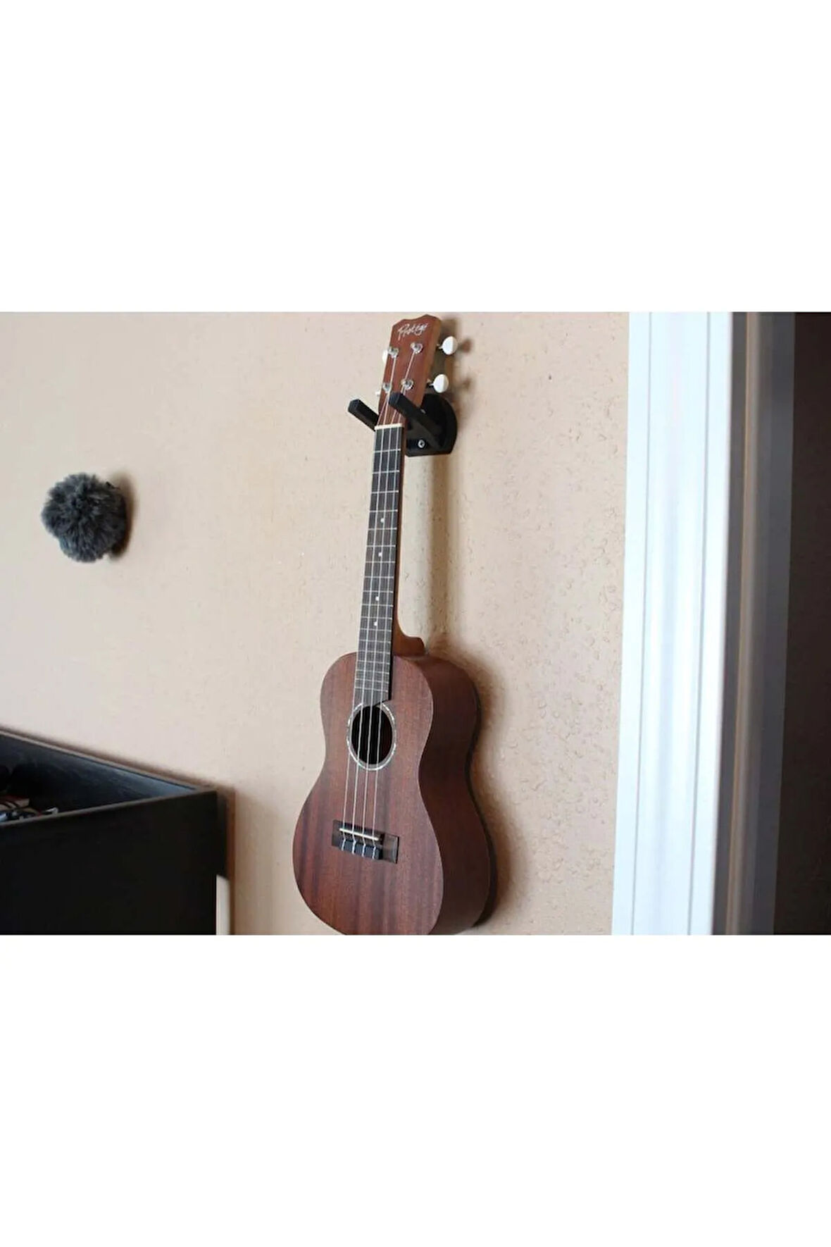 Gitar Askı Aparatı – Duvar İçin Kolay Montajlı ve Güvenli Tutucu