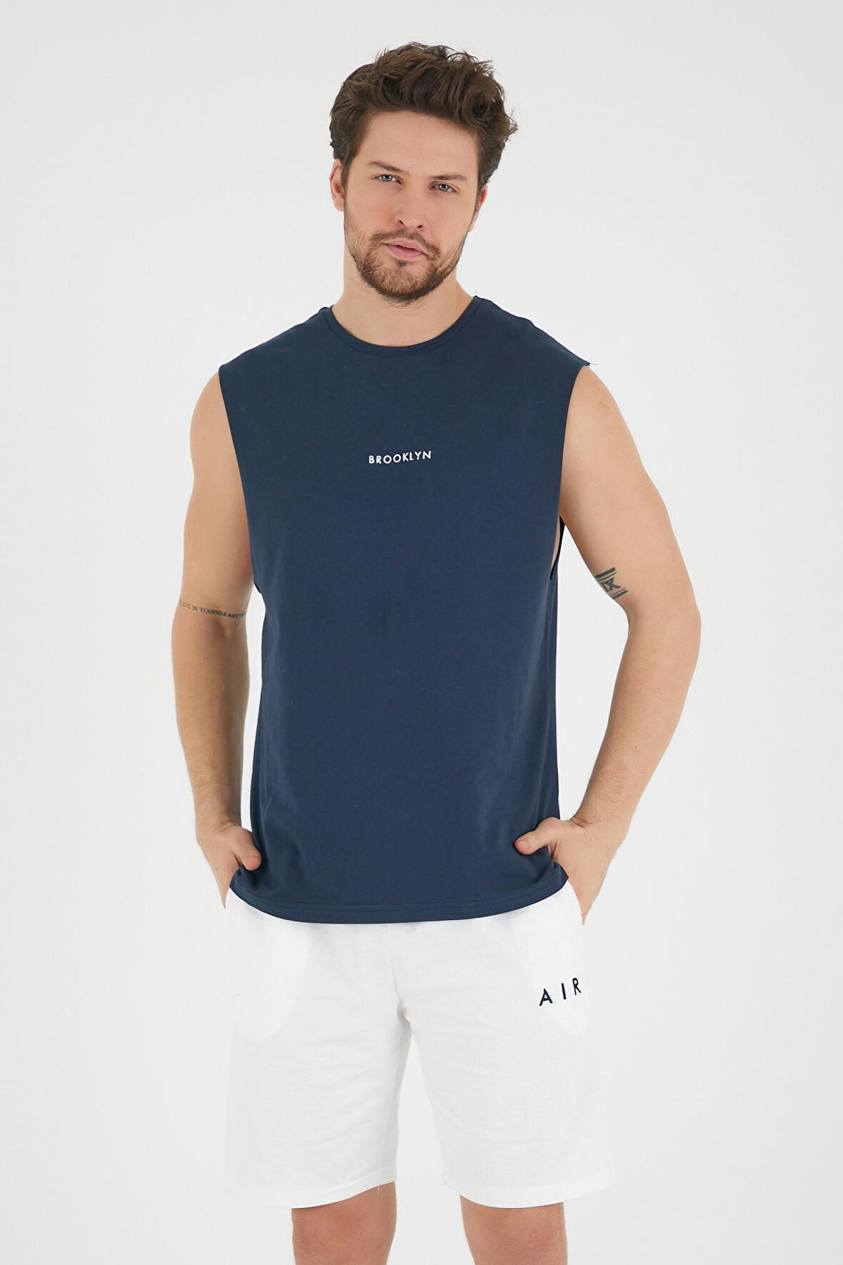 spr22ts122 Bisiklet Yaka Brooklyn Nakışlı Tshırt