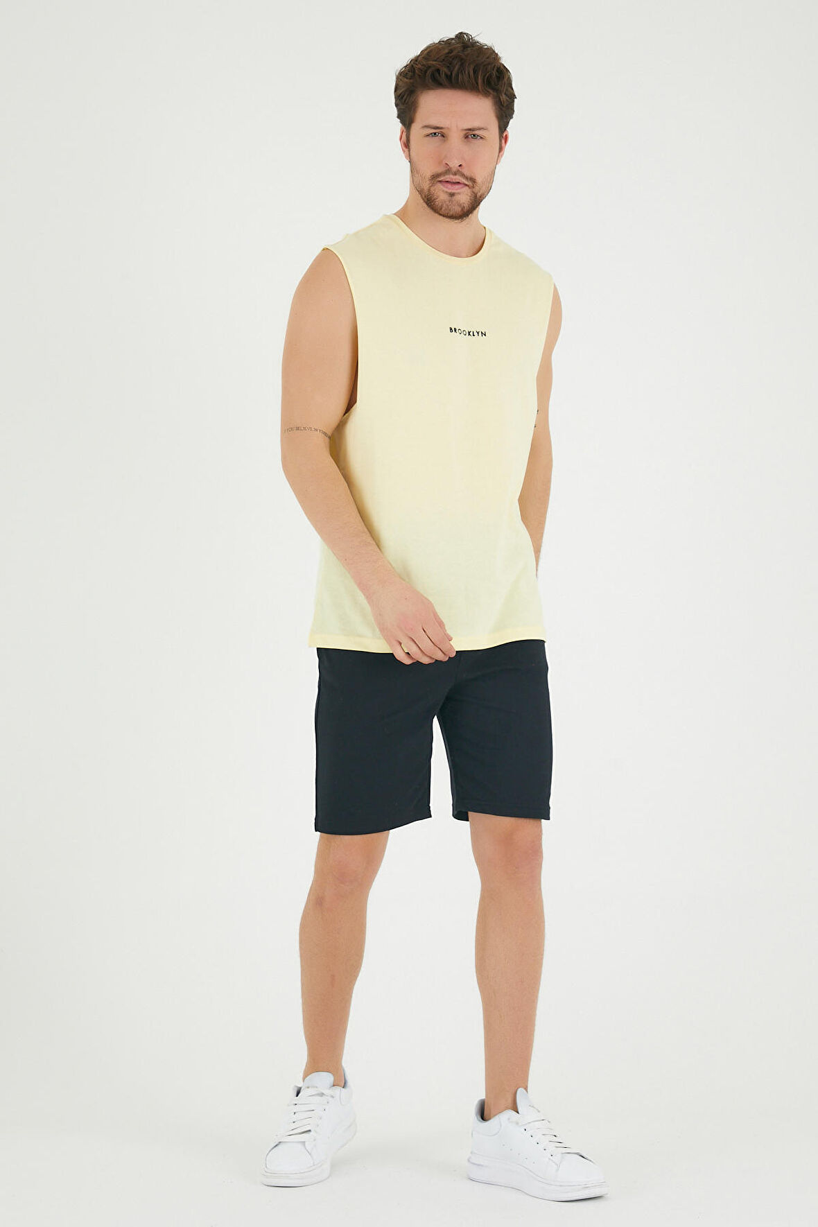 spr22ts122 Bisiklet Yaka Brooklyn Nakışlı Tshırt