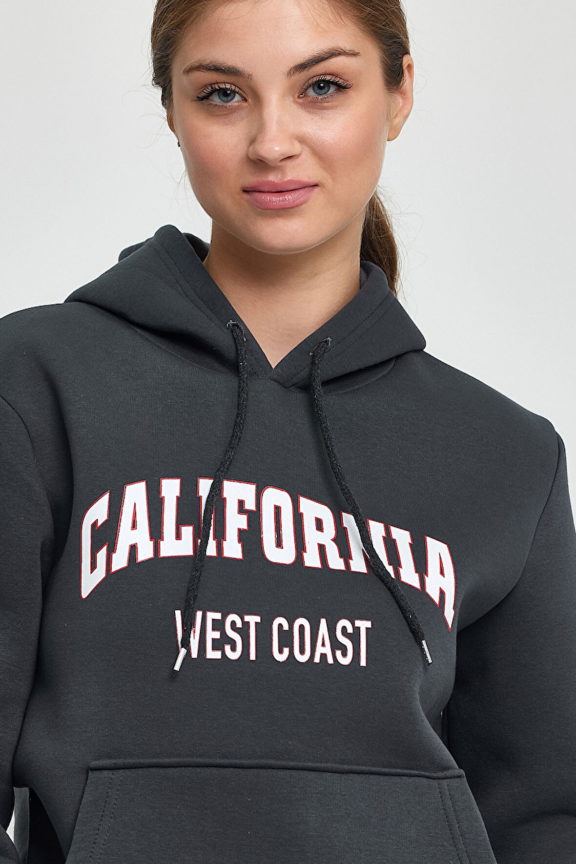 Süperlife Kadın Kapşonlu Rahat Kalıp İçi Polarlı 3 iplik Kanguru Cepli Californıa West  Baskılı Swetashırt SPR24SWK08