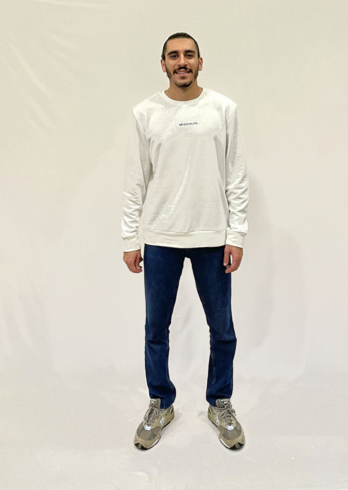 Erkek Bisiklet Yaka Rahat Kalıp 3 iplik Kalın Orta Brooklyn Nakışlı Sweatshirt SPR24SW34