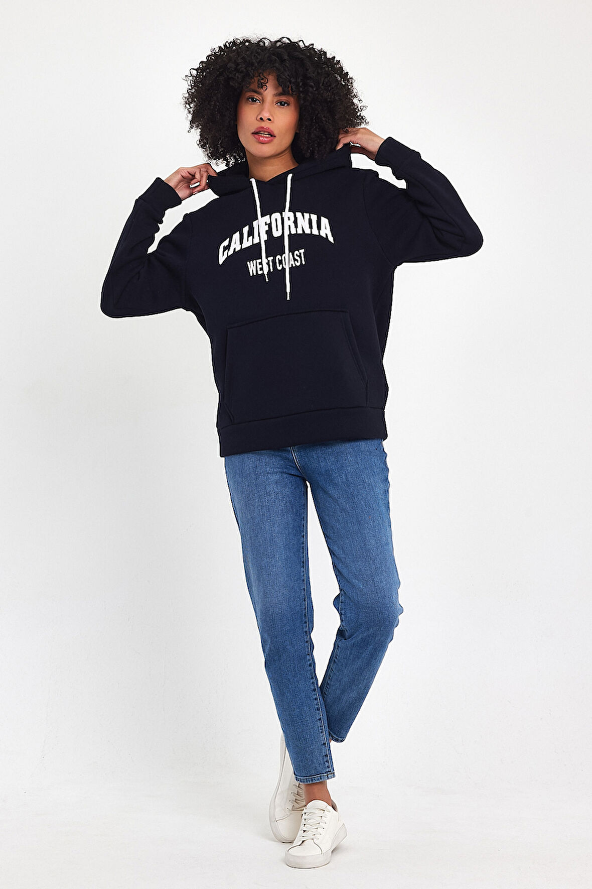 Süperlife Kadın Kapşonlu Rahat Kalıp İçi Polarlı 3 iplik Kanguru Cepli Californıa West  Baskılı Swetashırt SPR24SWK08