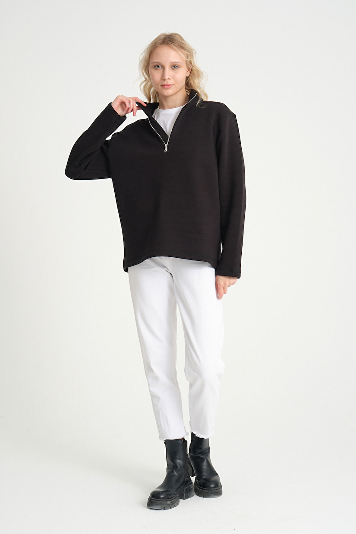  Kadın  Rahat Kalıp İçi Polarlı 3 iplik Yarım Fermuarlı  SweatShırt spr24swK21