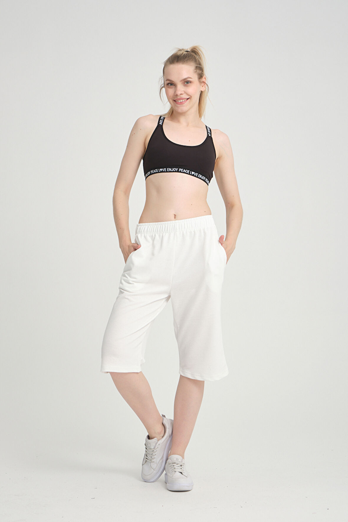 Kadın Kısa Kapri Şort SPR24KS64