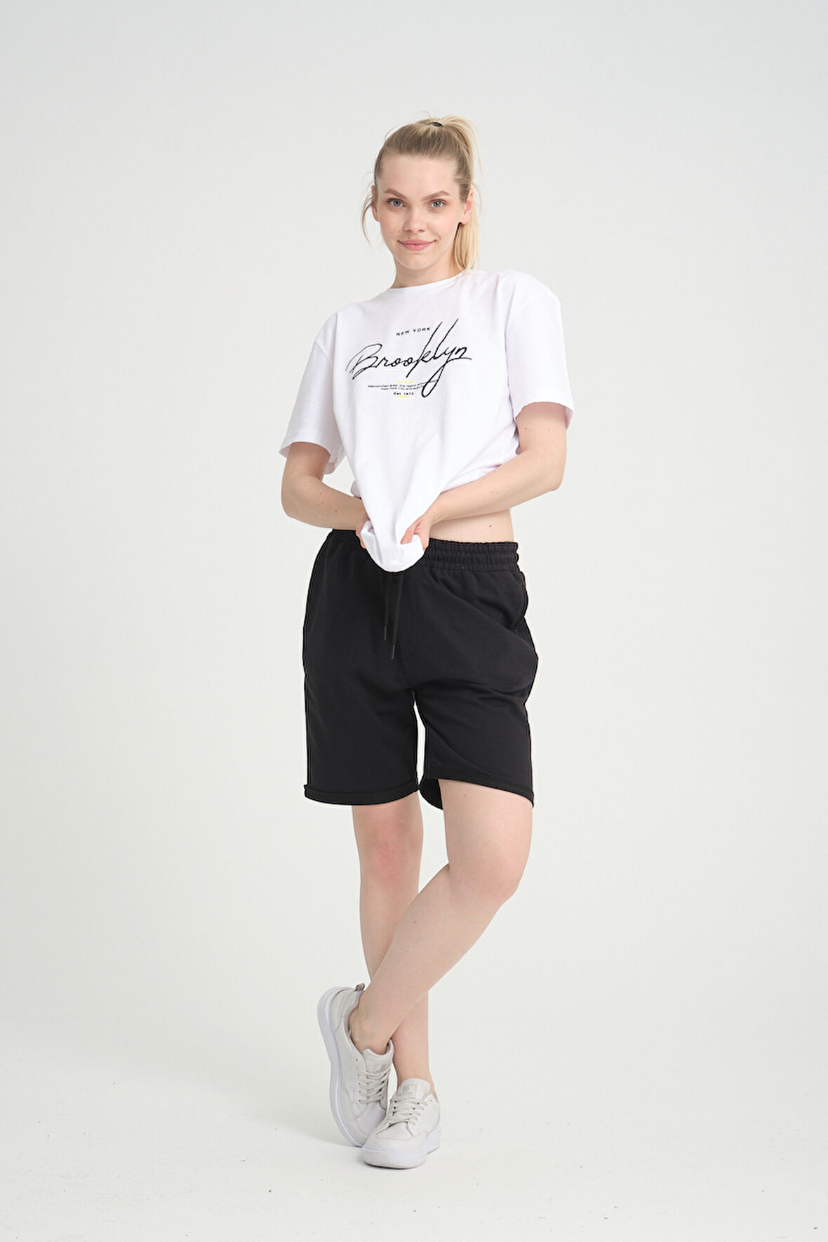 Kadın Regular Fit Duble Paça Şort SPR24SRK51