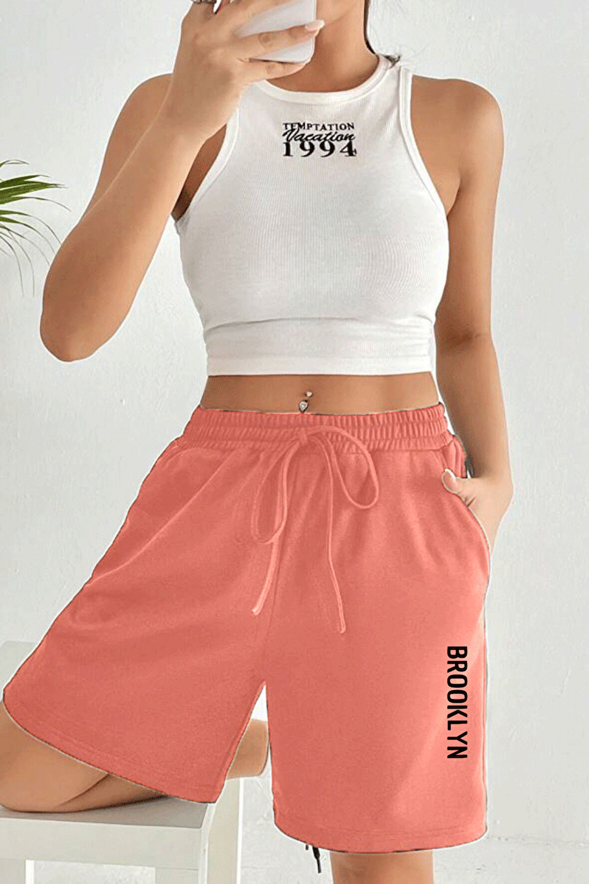 Kadın Rahat Kalıp Beli Lastikli Cepli Basklı Şort SPR25SRK208