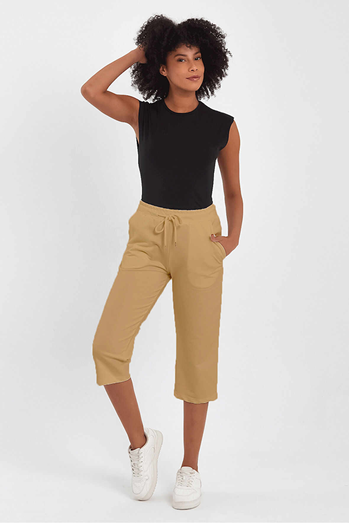 Süperlife Kadın Klasik Cepli Belli Lastikli Şort SPR24KS390