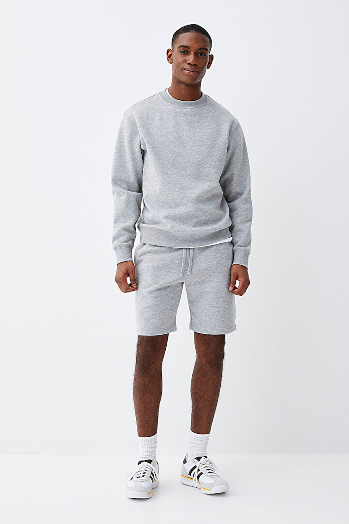 Erkek Bisiklet Yaka Rahat Kalıp 3 iplik İçi Polarlı Kalın Sweatshirt SPR25SW36