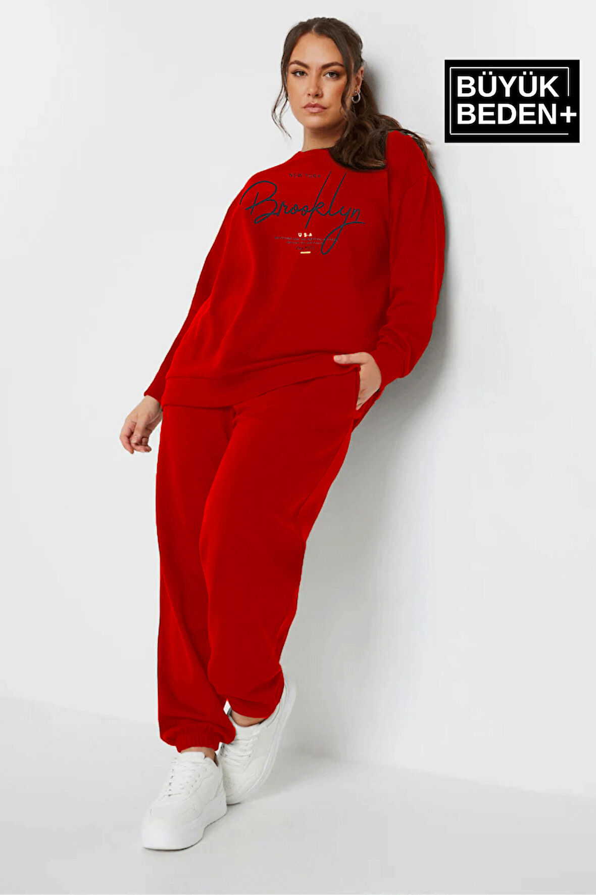 Kadın El Yazılı Brooklyn Baskılı Büyük Beden İnce Bisiklet Yaka Swatshırt SPR25BSWK59