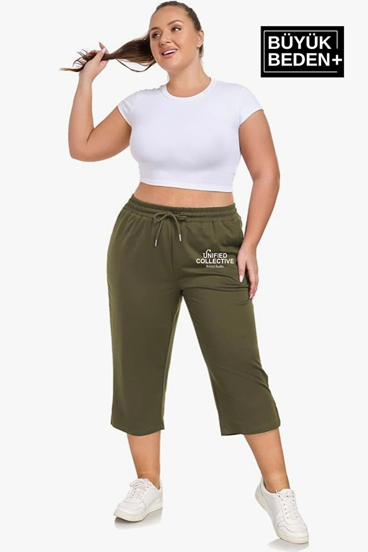 Kadın Büyük Beden Unified Collective Baskılı Standart &Regular Kalıp Şort SPR25BSRK088