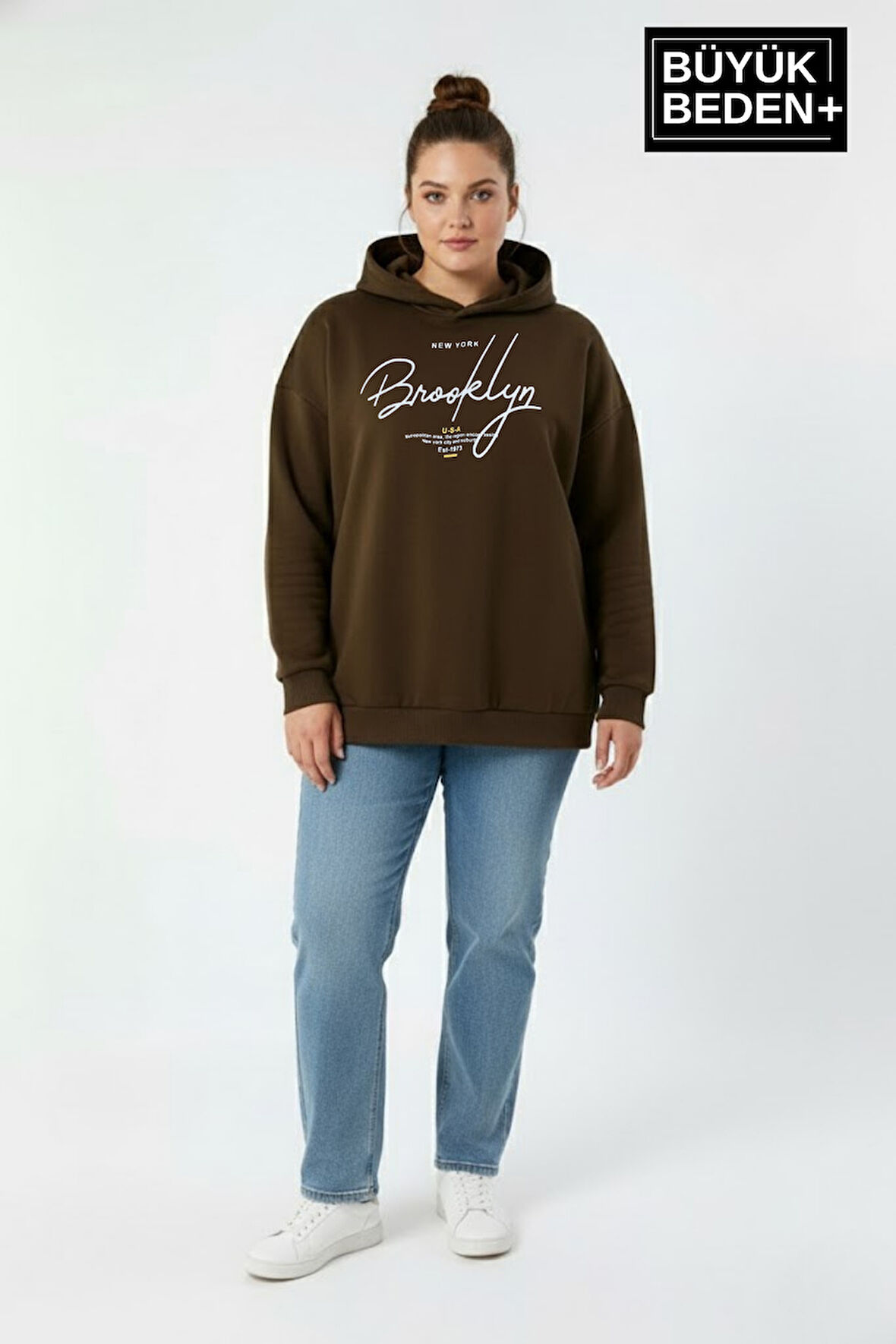 Kadın Büyük Beden Kapüşonlu El yazılı Brooklyn Baskılı Rahat Kalıp Sweatshirt SPR26BSWK958
