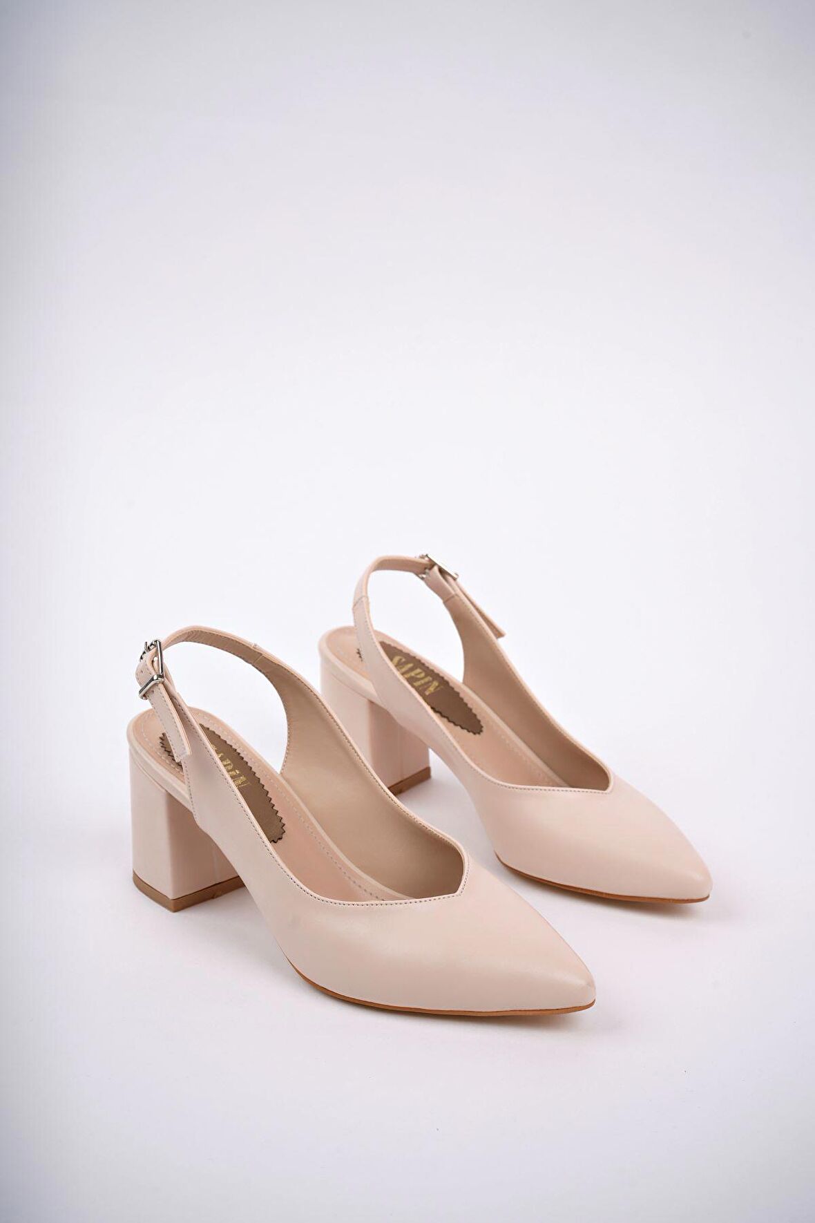 Sapin Sivri Burun  Orta Kalın Topuklu Arkası Açık Kadın Ayakkabı (TAM KALIP KULLANDIĞINIZ BEDEN ÖNER