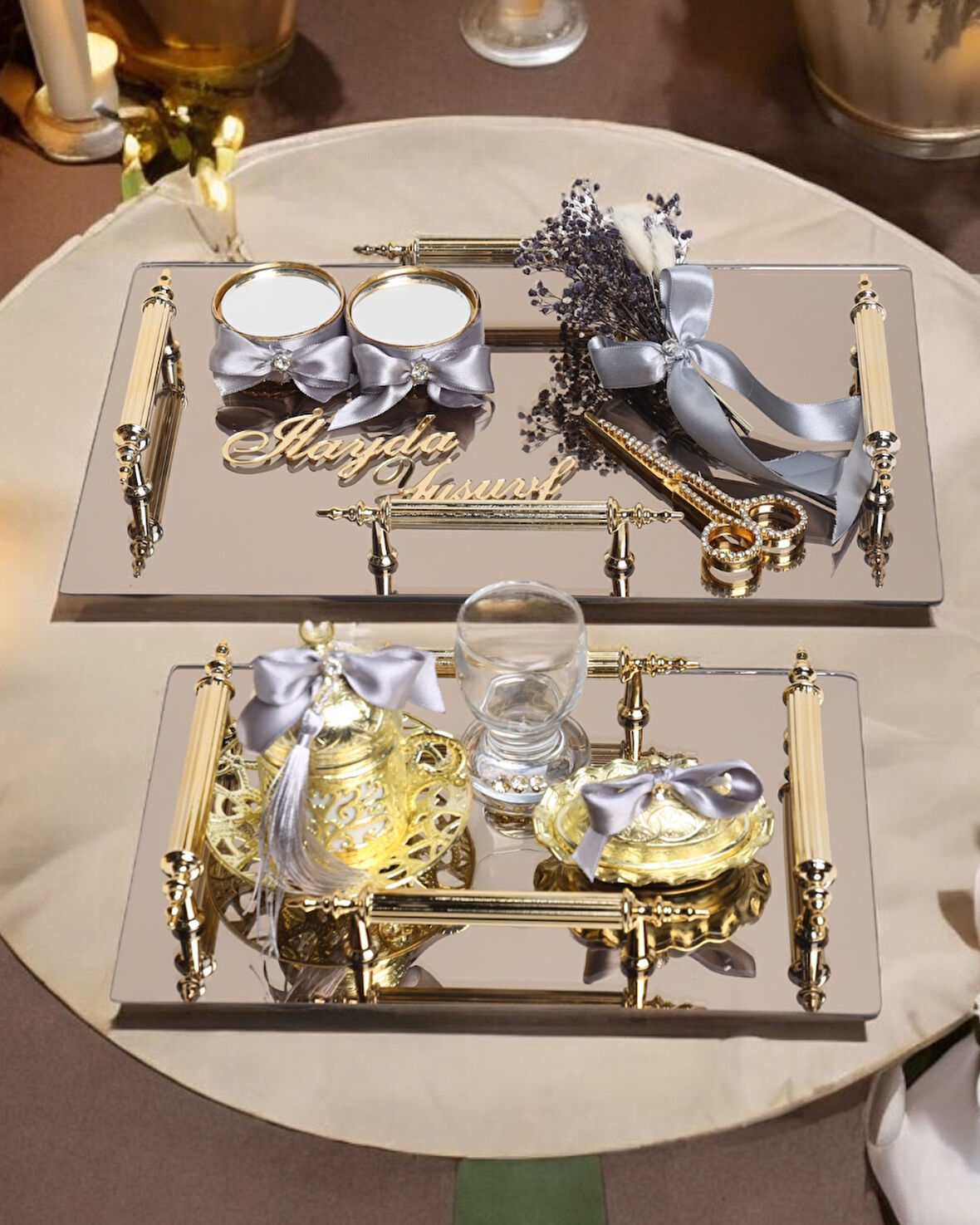 Reverence Gold 4 Kulplu Söz Tepsisi ve Damat Kahve Fincanı