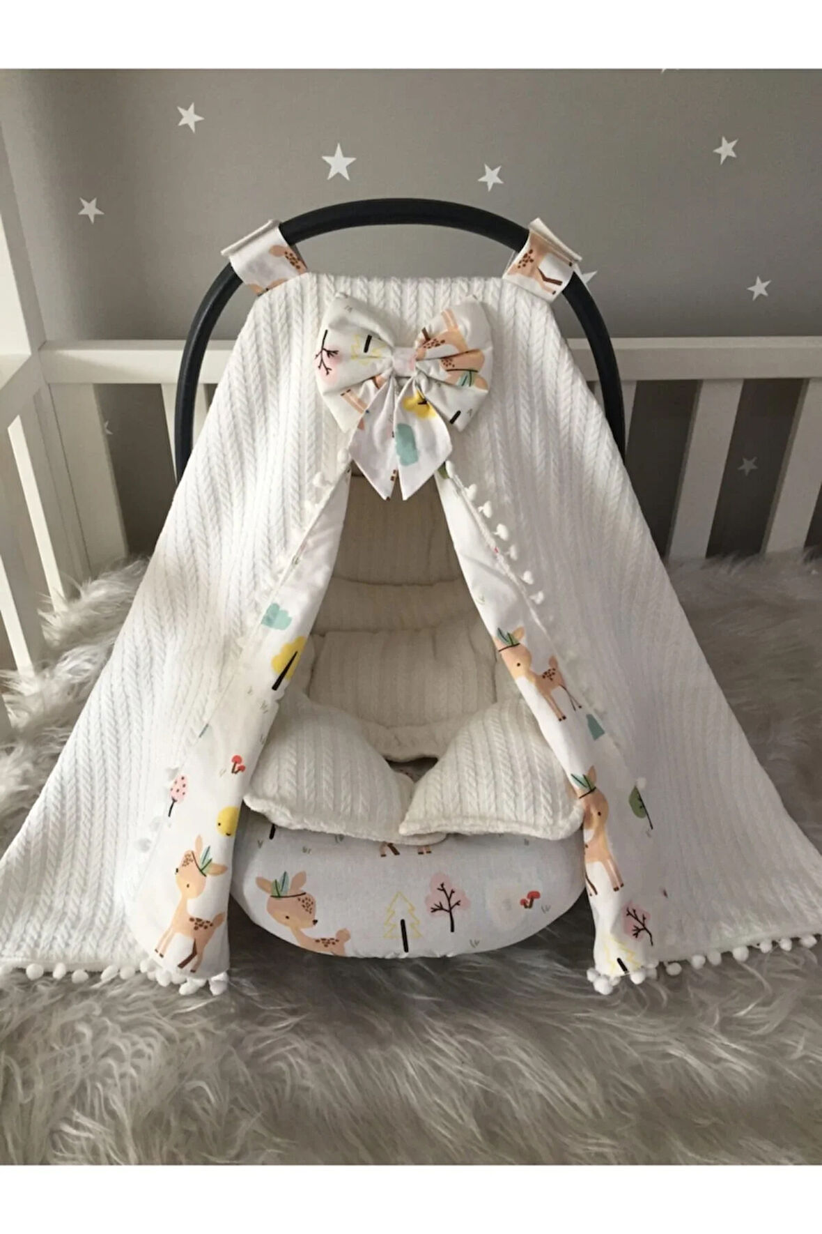 Beyaz Örgü ve Ceylan Tasarım Ponponlu Puset Örtüsü Çarşafı ve Puset Minderi 3'lü Set