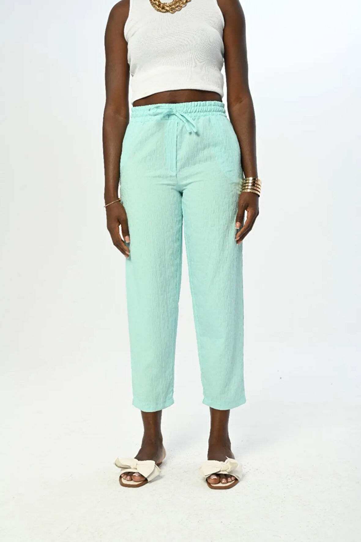 KADIN RAHAT KALIP BELİ LASTİKLİ DESENLİ DÜZ RENK PANTOLON