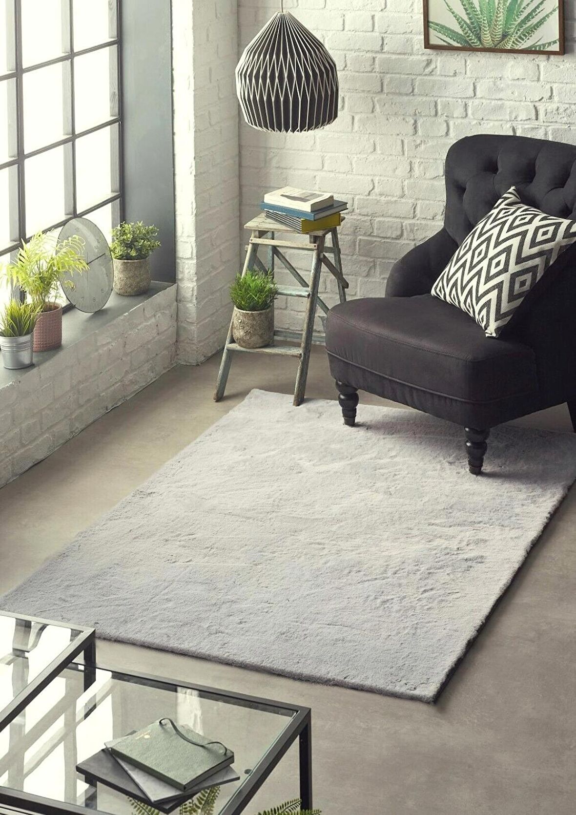 Tappeto Rex Tavşanı Dekoratif Post Peluş Halı Gri (Tüy Yüksekliği 22 mm)