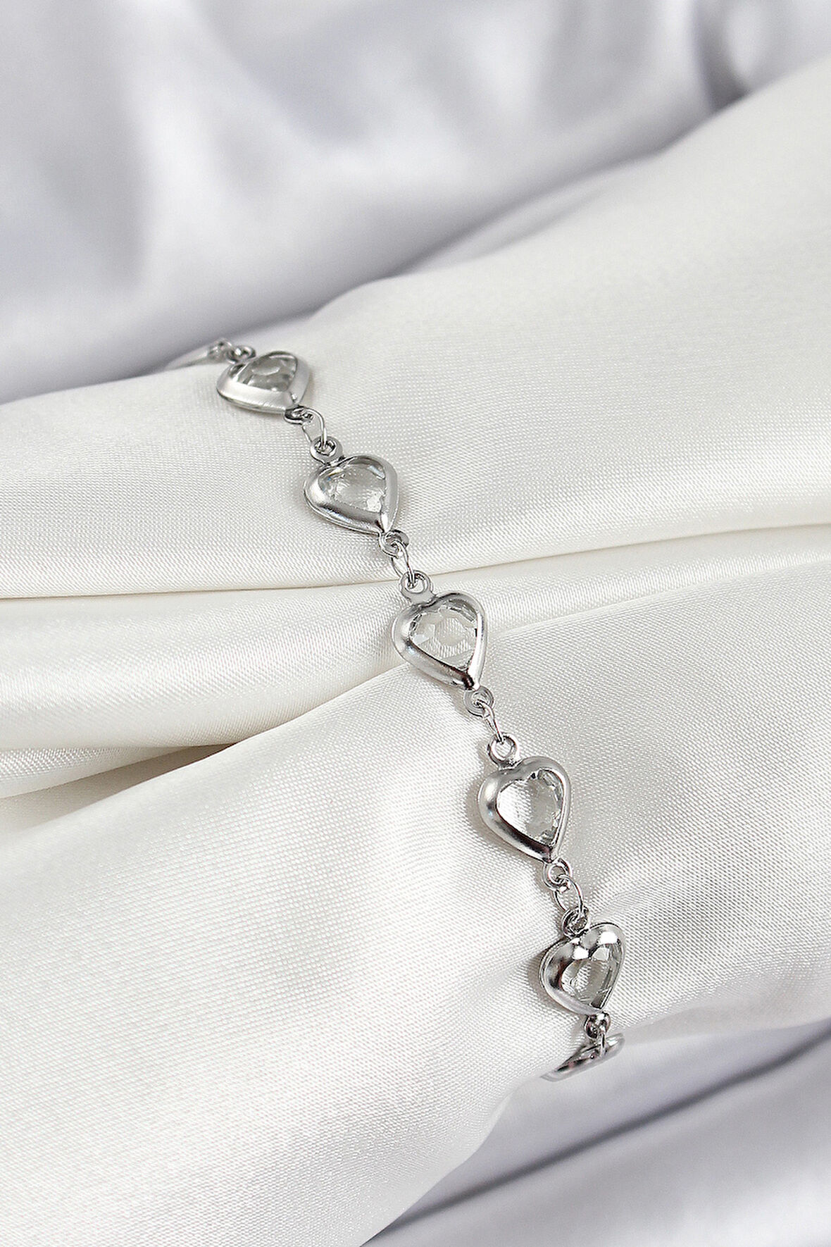 Pirinç Gümüş Renk Kalp Zirkon Taşlı Kadın Bileklik