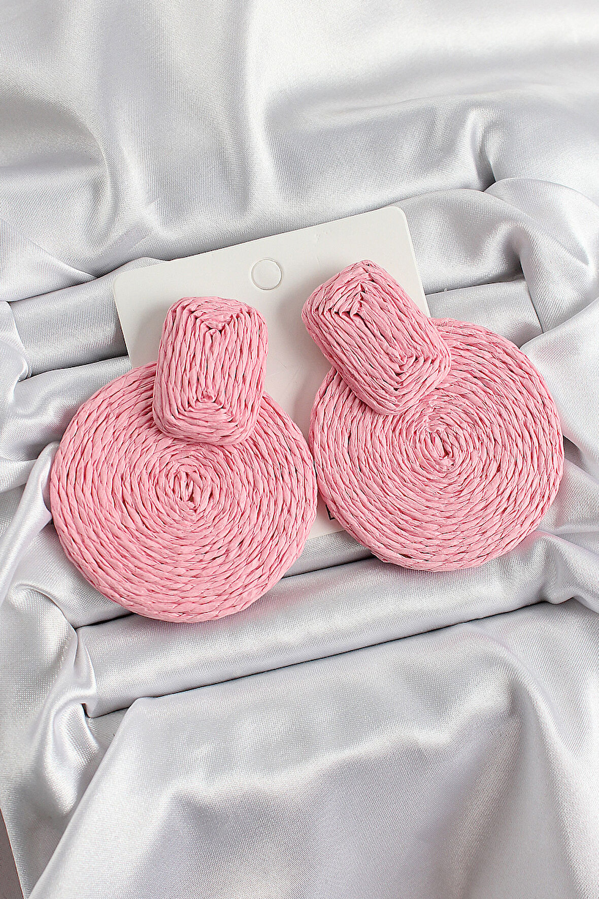 Pembe Daire Figürlü Hasır Örgü Model Gold Renk Kadın Küpe