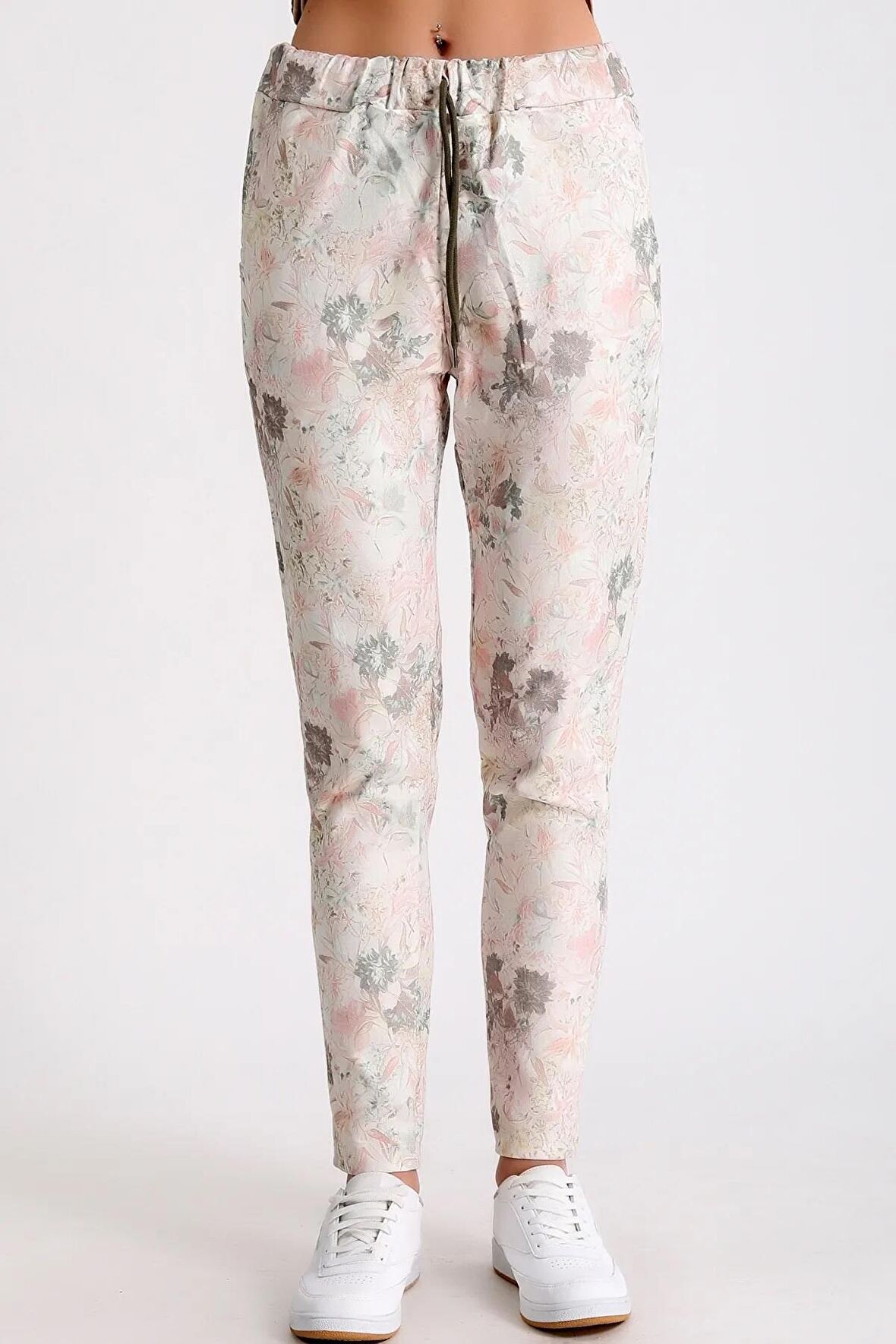 Beli Lastik ve Kordon Büzgülü Çift Cepli Desenli Rahat Kalıp Şık ve Cool Likralı Esnek Pantolon