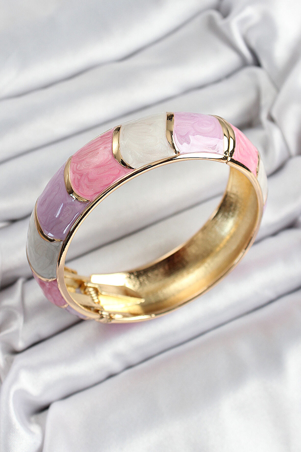 Mineli Pirinç Pembe Mor Beyaz Renk Motif Desenli Kadın Kelepçe