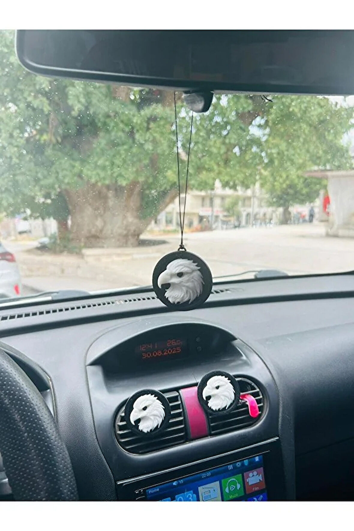 Kartal Figürlü Araç İçi Tek Taraflı Ayna Süsü ve Havalandırma Süsü 2'li Set