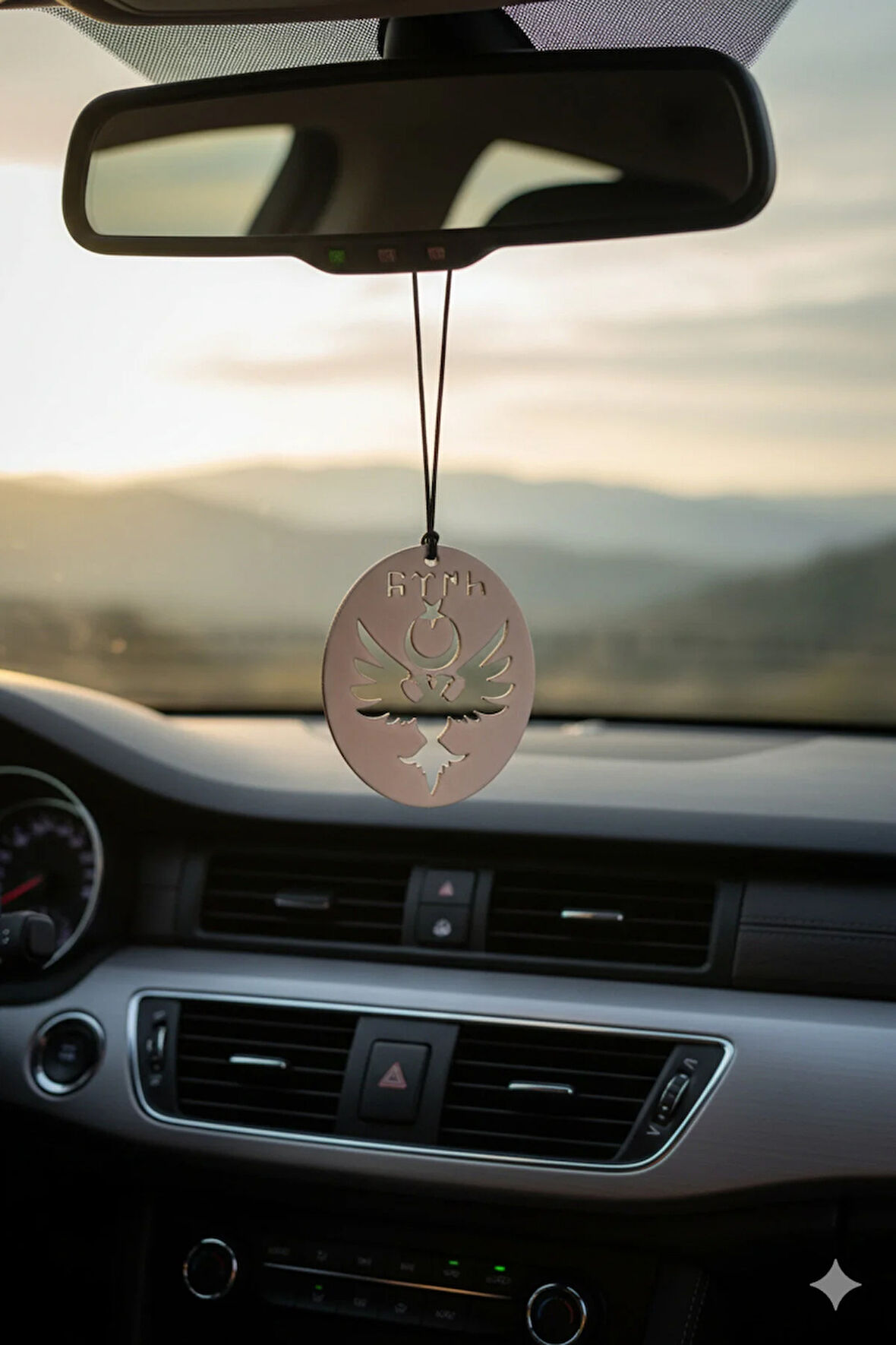 Çift Başlı Kartal ve Ayyıldız Motifli Göktürkçe Türk Yazılı Araç Ayna Süsü 2li Set