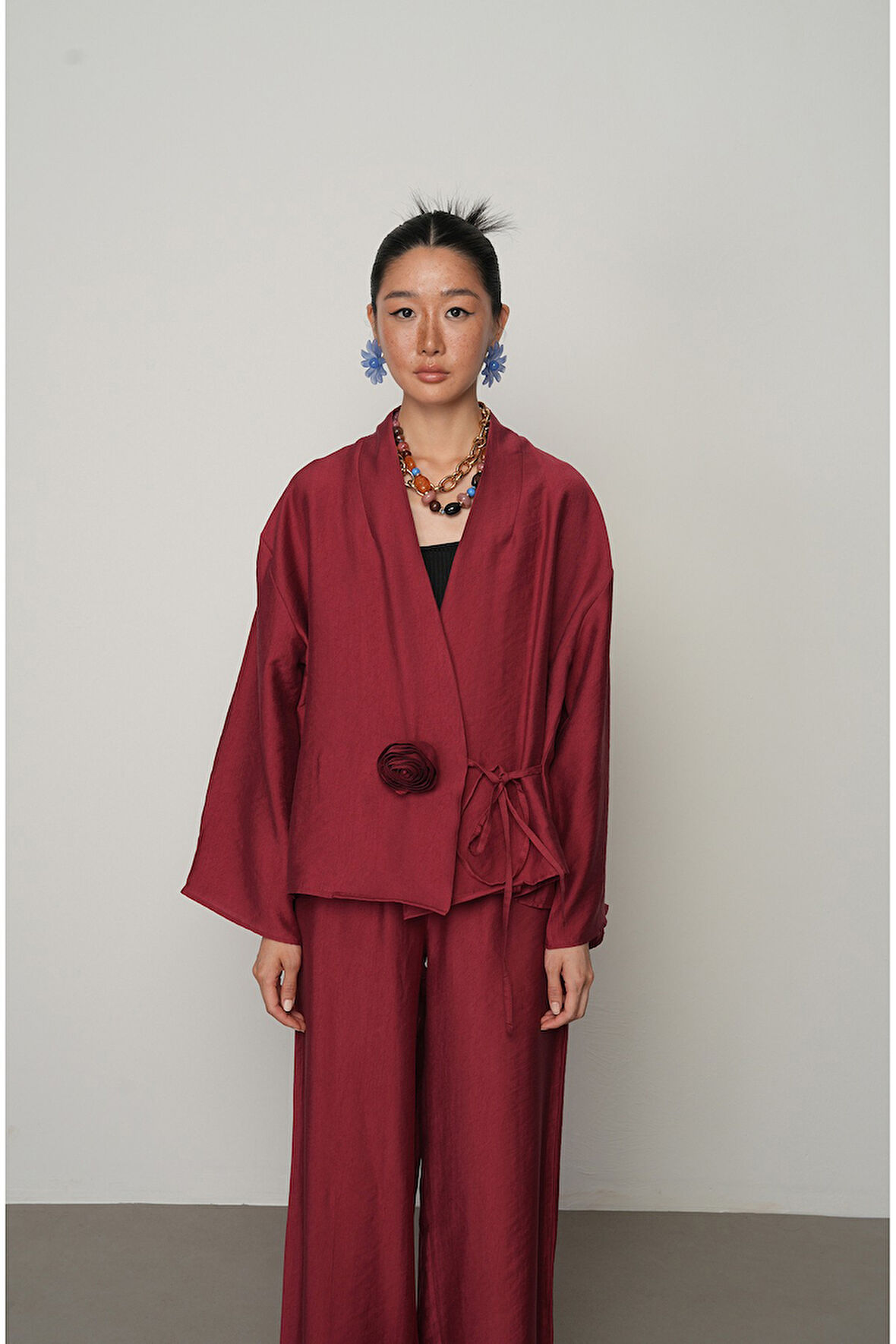 Kadın Gül Detaylı Yandan Bağlamalı Düz Renk Kimono-Ceket