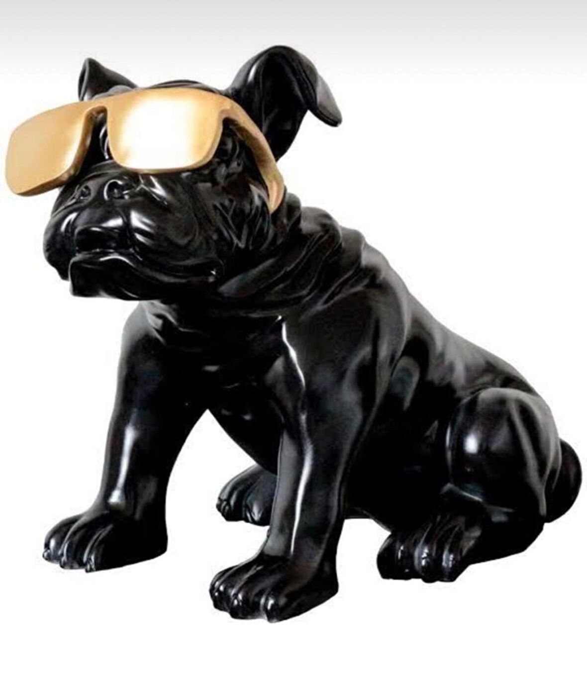 GÖZLÜKLÜ BULLDOG