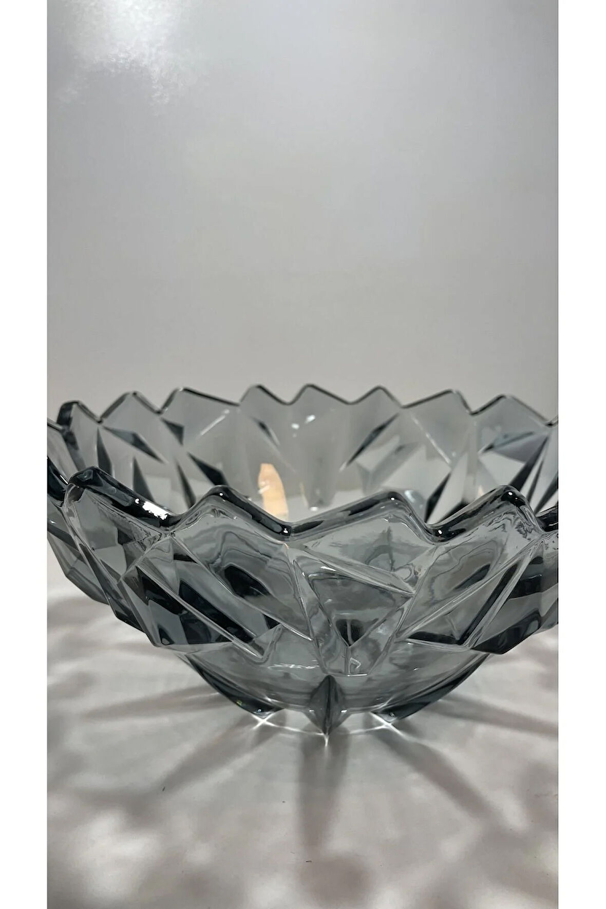 BÜYÜK SİYAH KESME SALATA KASESİ VE MEYVELİK