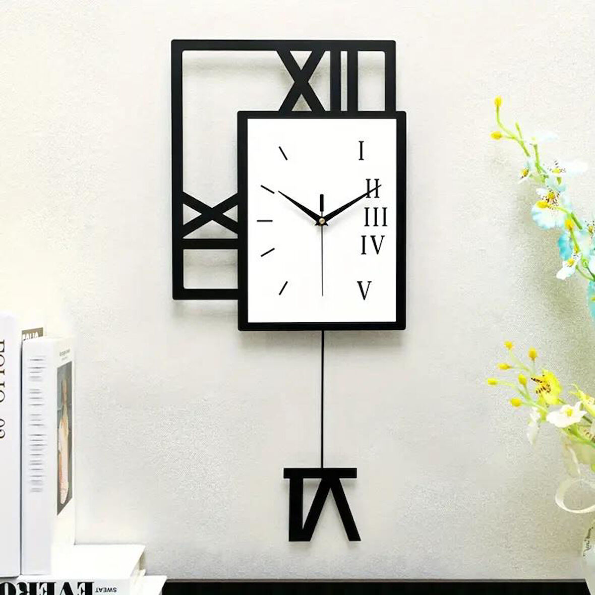 CajuArt Kare Tasarım Geometrik Roma Rakamlı Sallanan Sarkaçlı Duvar Saati Sessiz