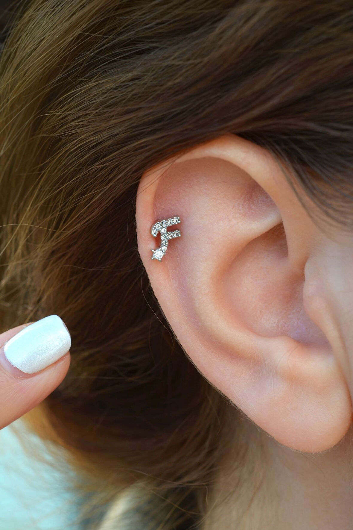 F Harfi Piercing Gümüş Renkli Harf Piercing F