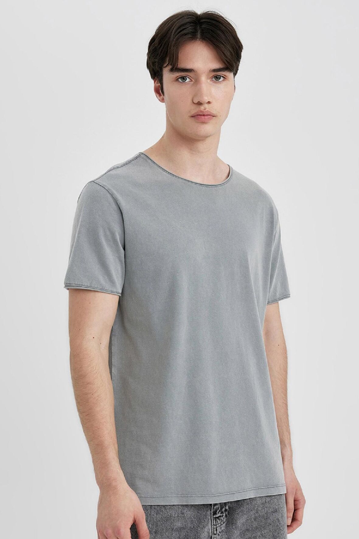 DeFacto Regular Fit Bisiklet Yaka Kısa Kollu Tişört B3491AX24SPGR367