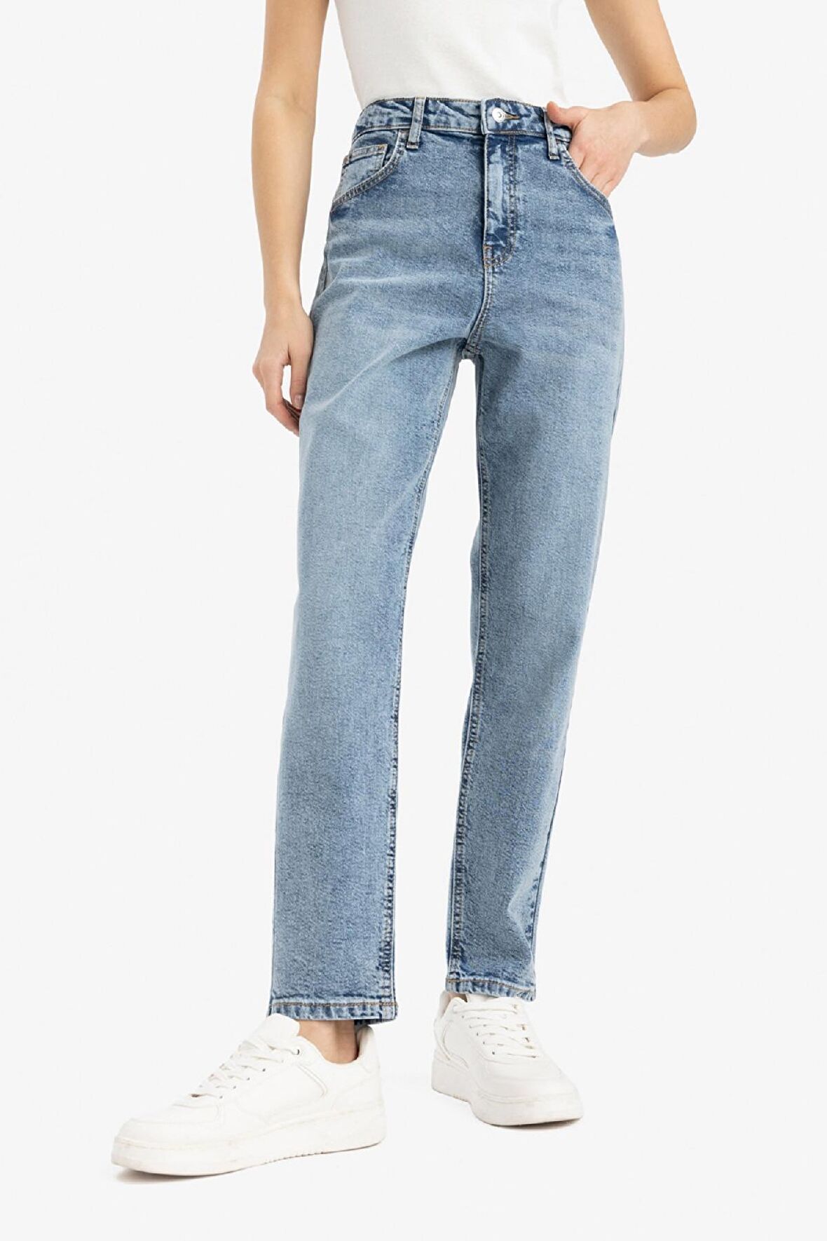 Lina Comfort Mom Normal Bel Düz Paça Jean Kar Yıkamalı Pantolon