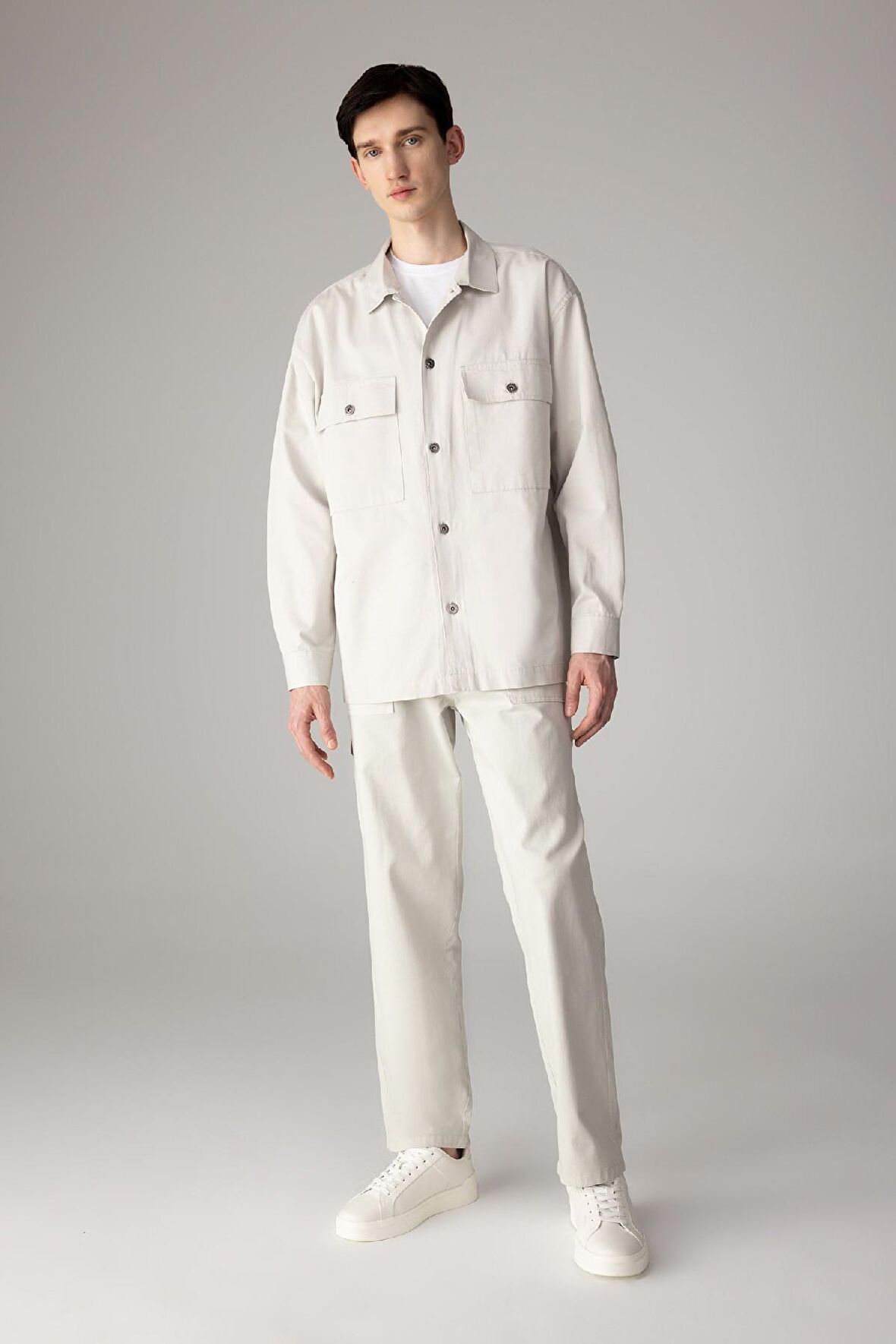 DeFacto Yazlık Gabardin Pantolon Straight Fit Bol Rahat Kesim Cepli Düz Paça B4089AX24SPGR368