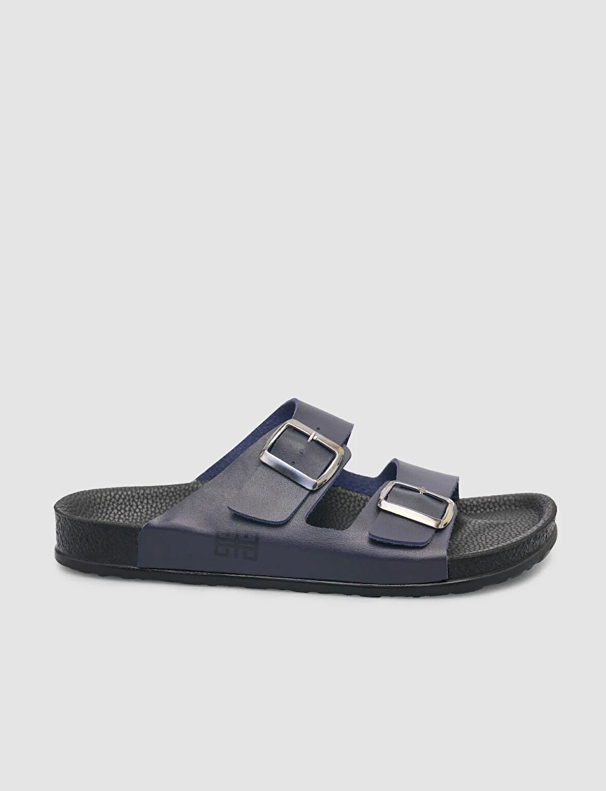 Toka Detaylı Lacivert Erkek Terlik