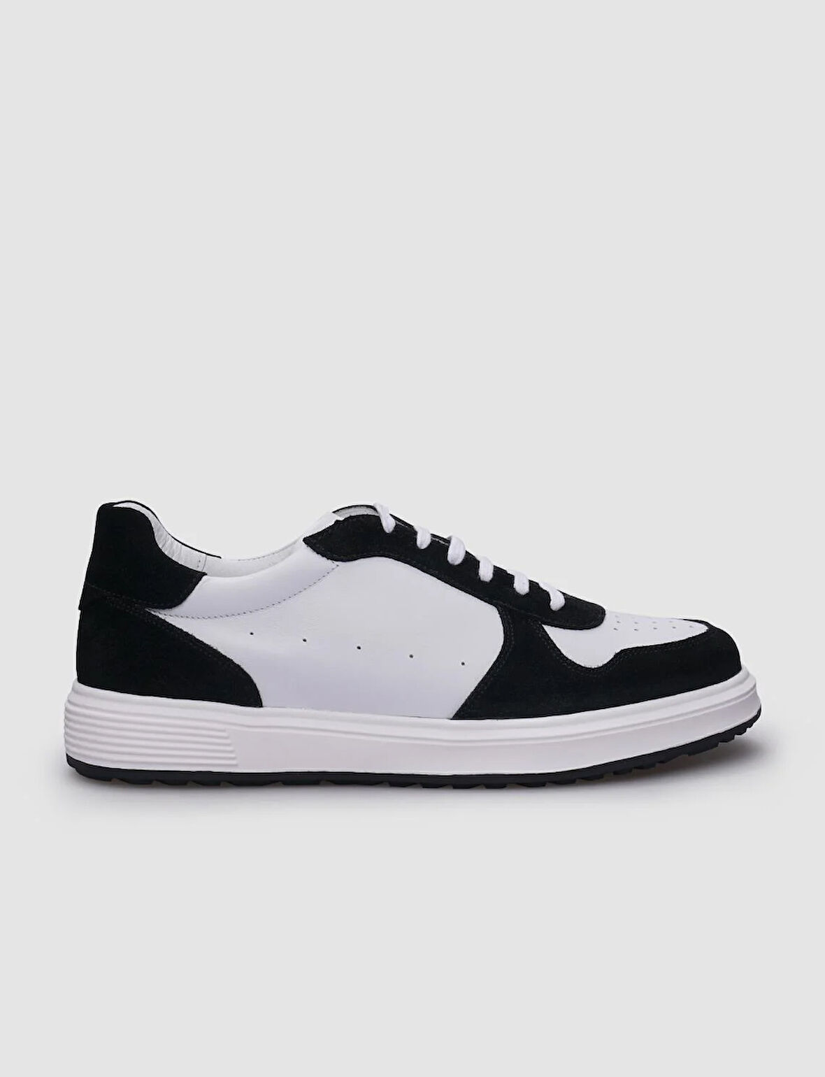 %100 Hakiki Deri Beyaz - Siyah Bağcıklı Erkek Sneaker