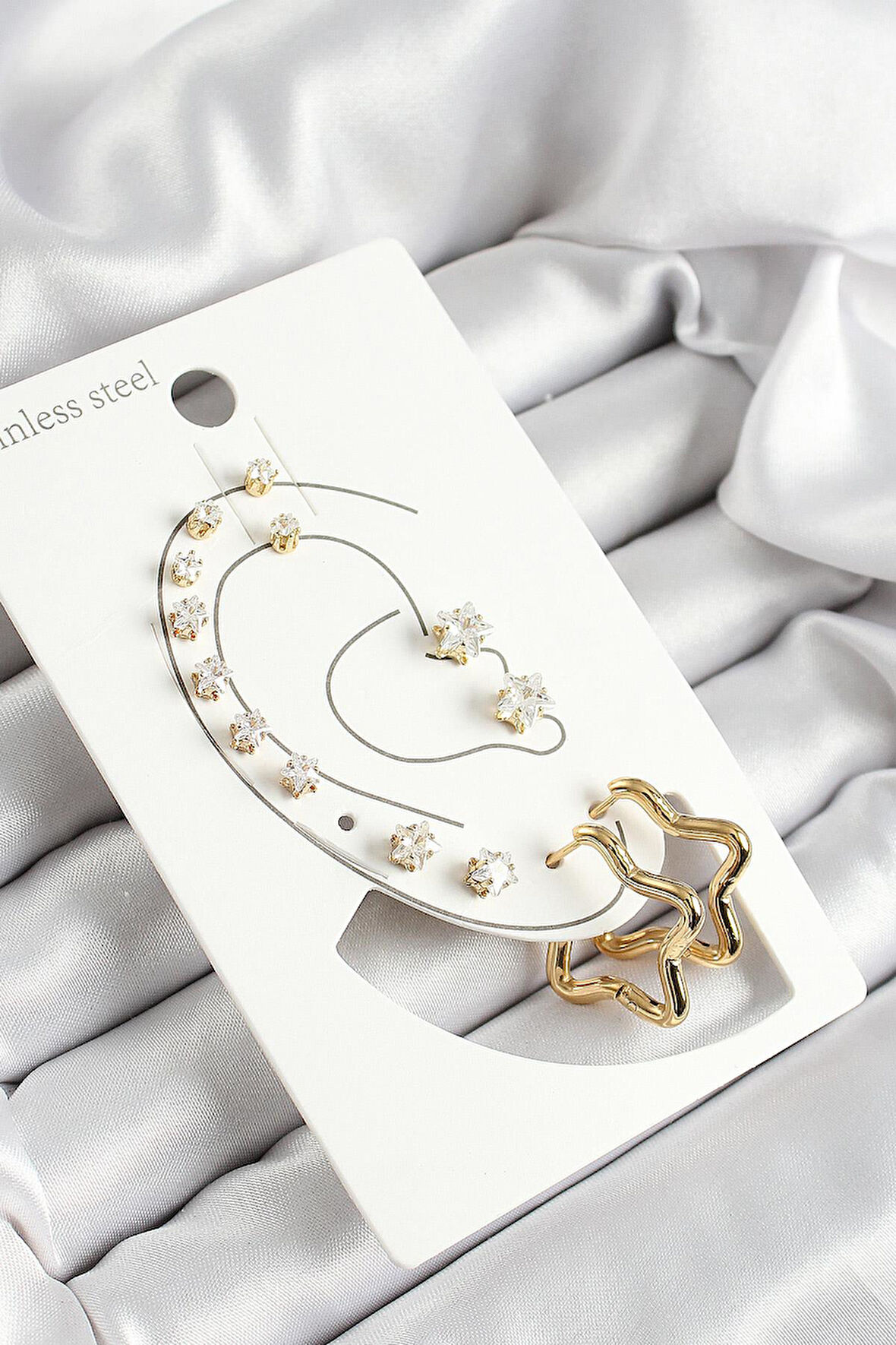 Celira Çelik Yıldız Figürlü Ve Zirkon Taşlı Gold Renk 7'li Çift Kadın Küpe Set